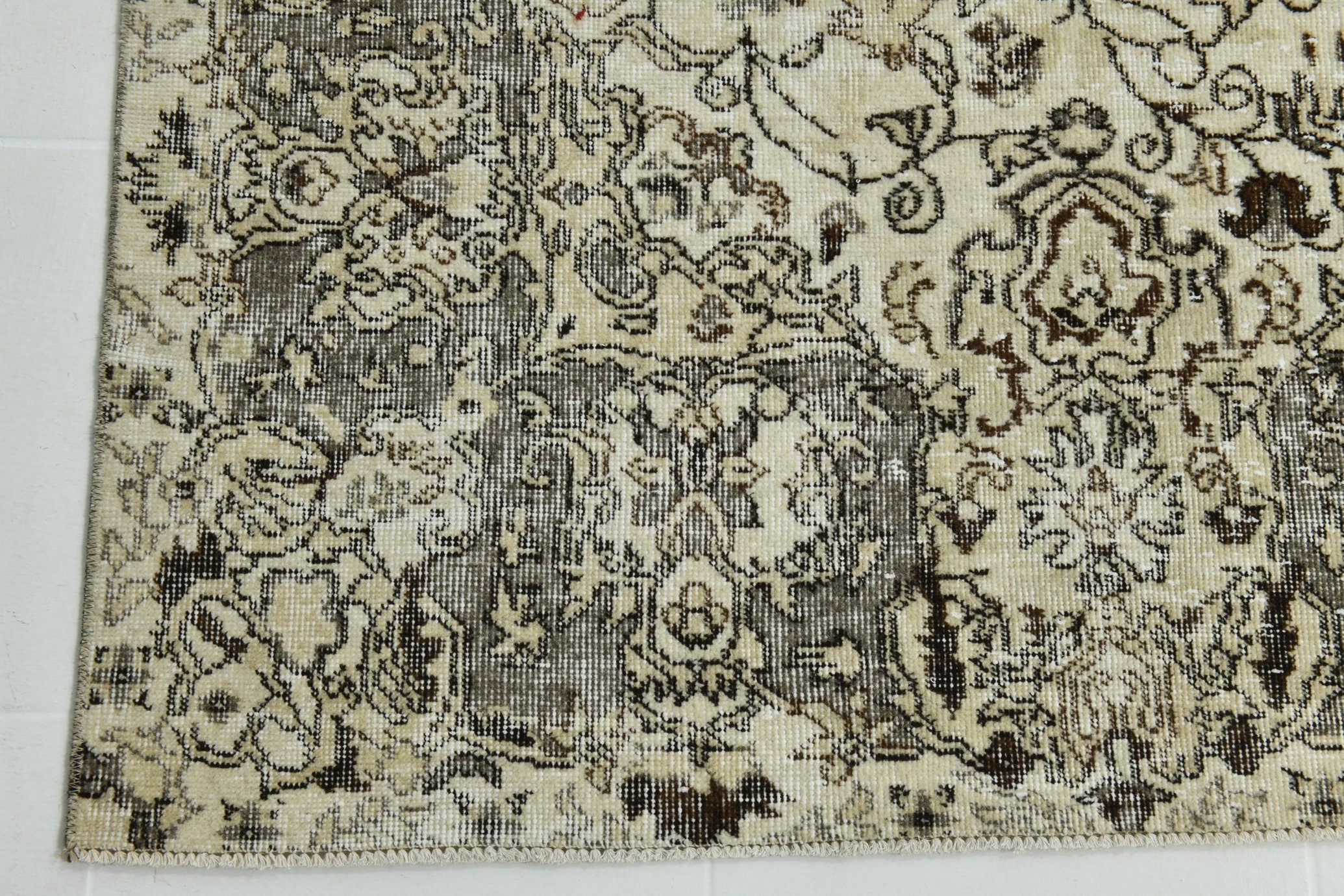 Turkish Vintage Rug 9’9’ x 6’6’