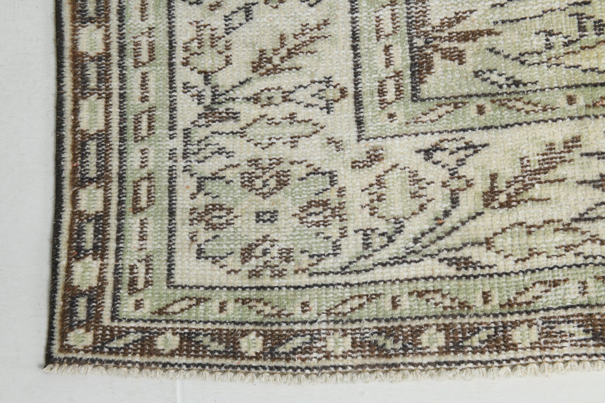 Turkish Vintage Rug 9’9’ x 6’7’