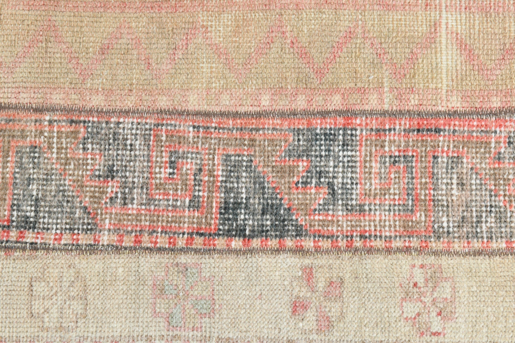 Turkish Vintage Runner Rug 2’2’ x 7’7’