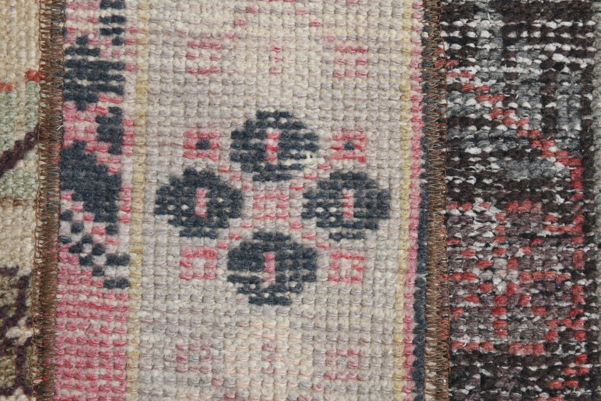 Turkish Vintage Runner Rug 2’2’ x 7’7’
