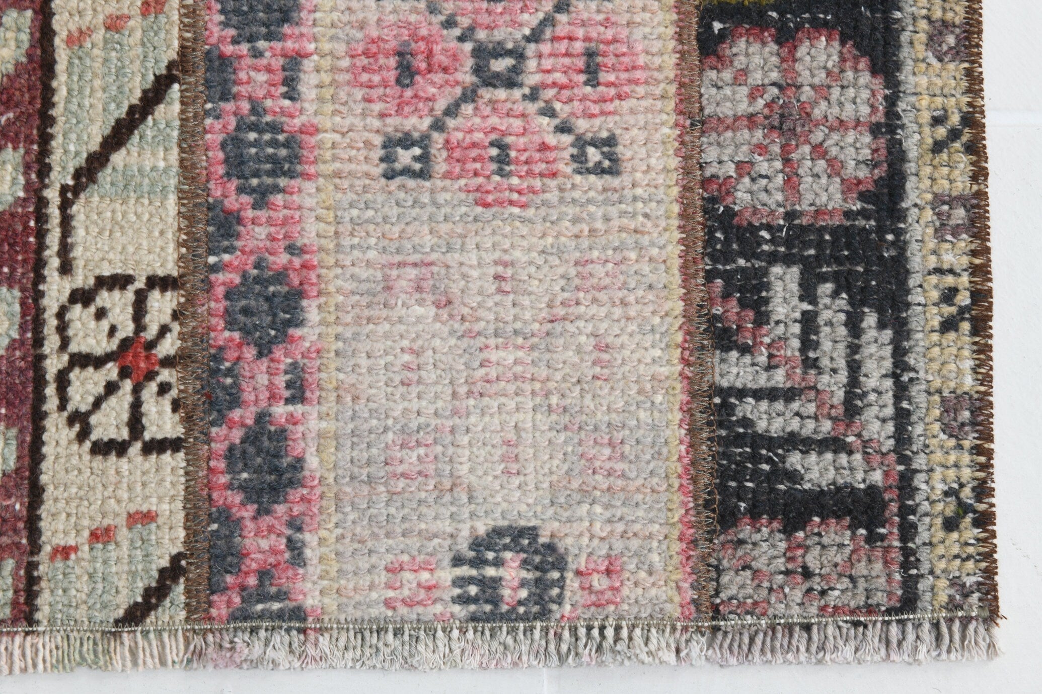 Turkish Vintage Runner Rug 2’2’ x 7’7’