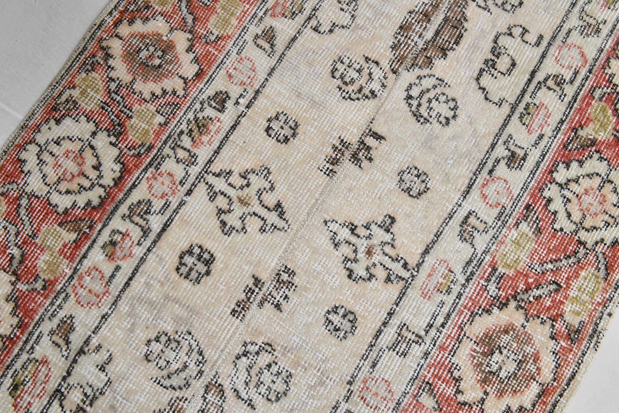Turkish Vintage Runner Rug 2’4’ x 4’4’