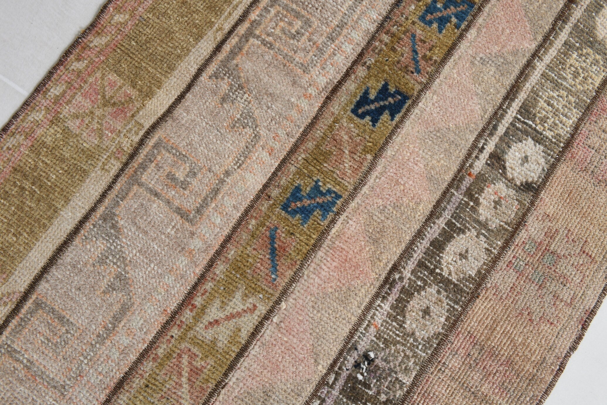 Turkish Vintage Runner Rug 2’4’ x 8’5’