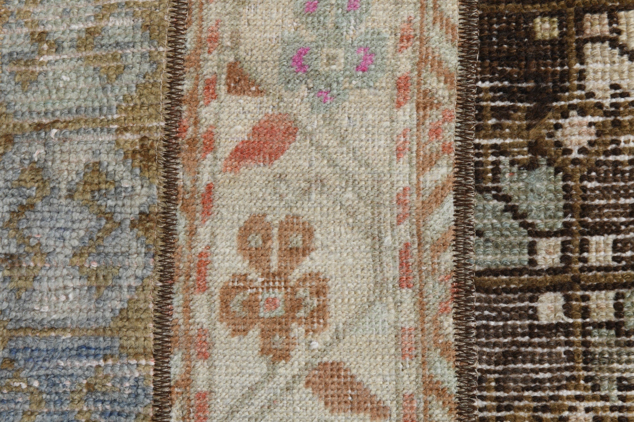 Turkish Vintage Runner Rug 2’5’ x 4’6’