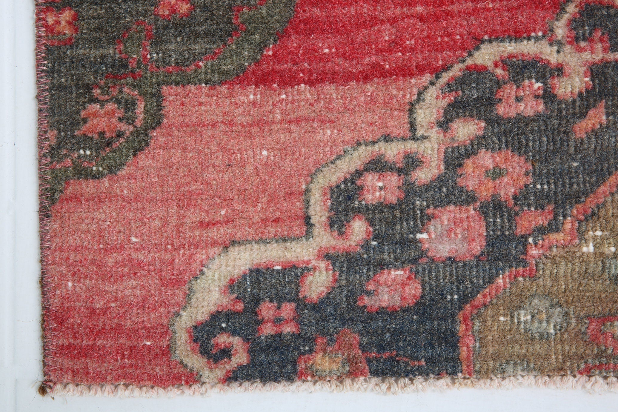 Turkish Vintage Runner Rug 2’5’ x 6’8’