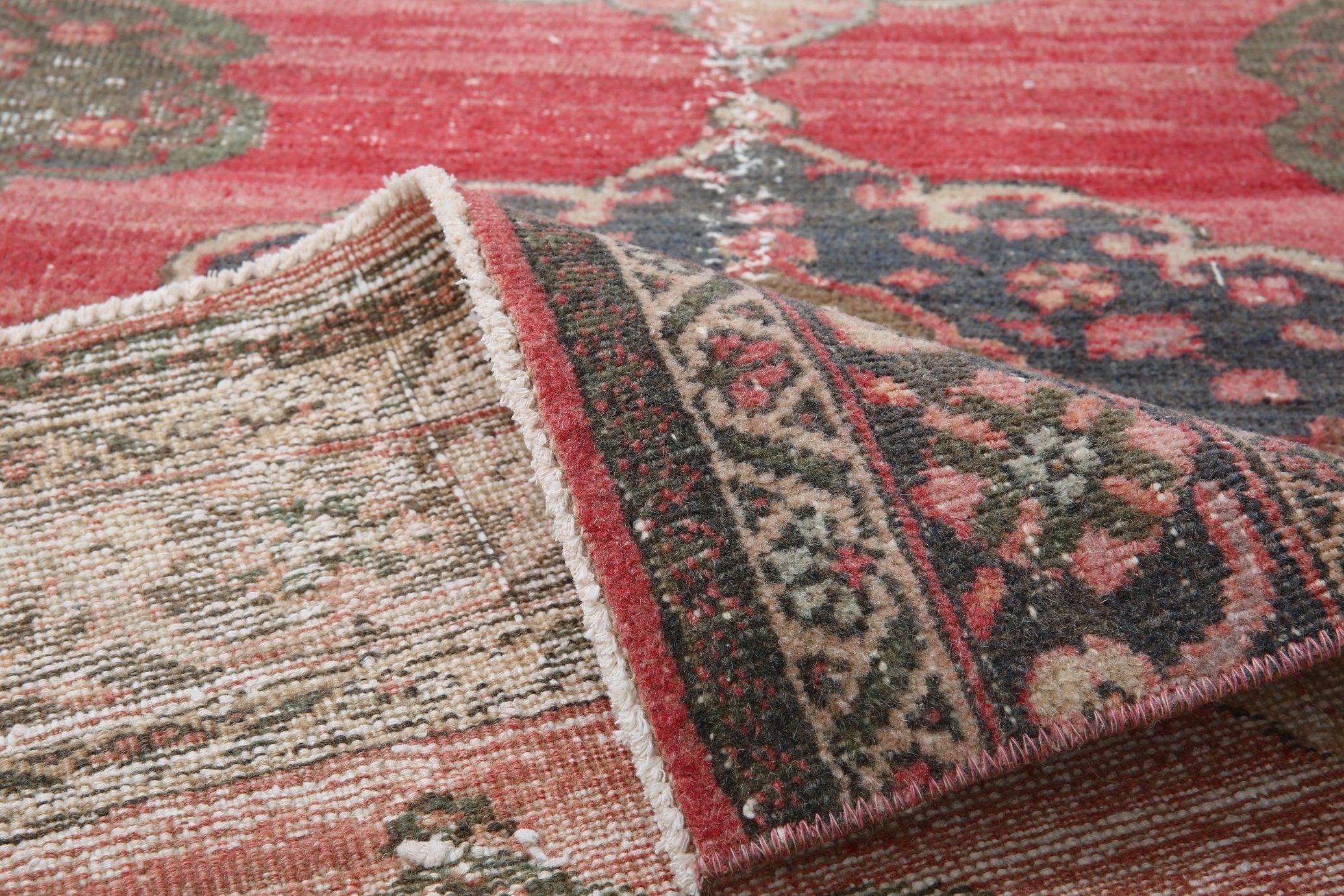 Turkish Vintage Runner Rug 2’5’ x 6’8’