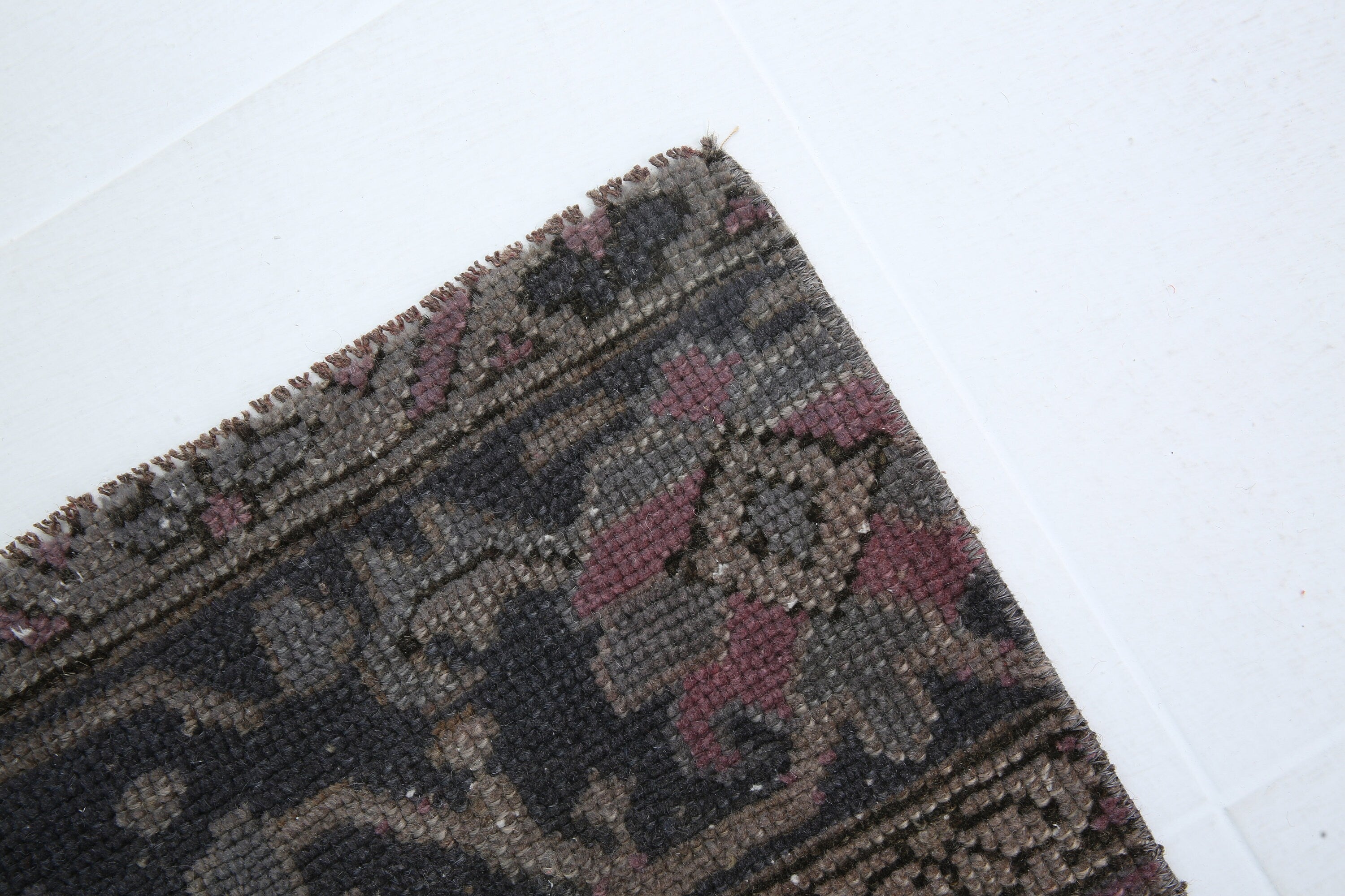 Turkish Vintage Runner Rug 2’7’ x 9’2’