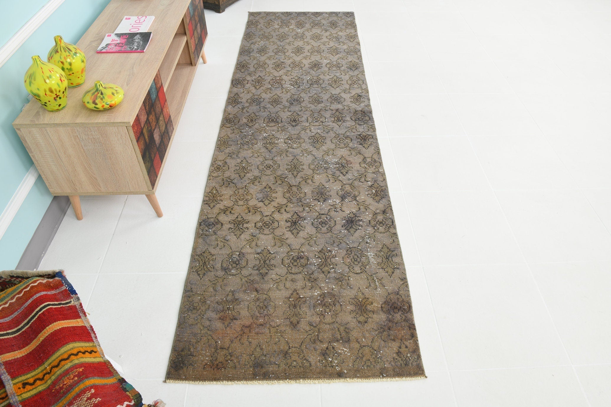 Turkish Vintage Runner Rug 2’7’ x 9’4’