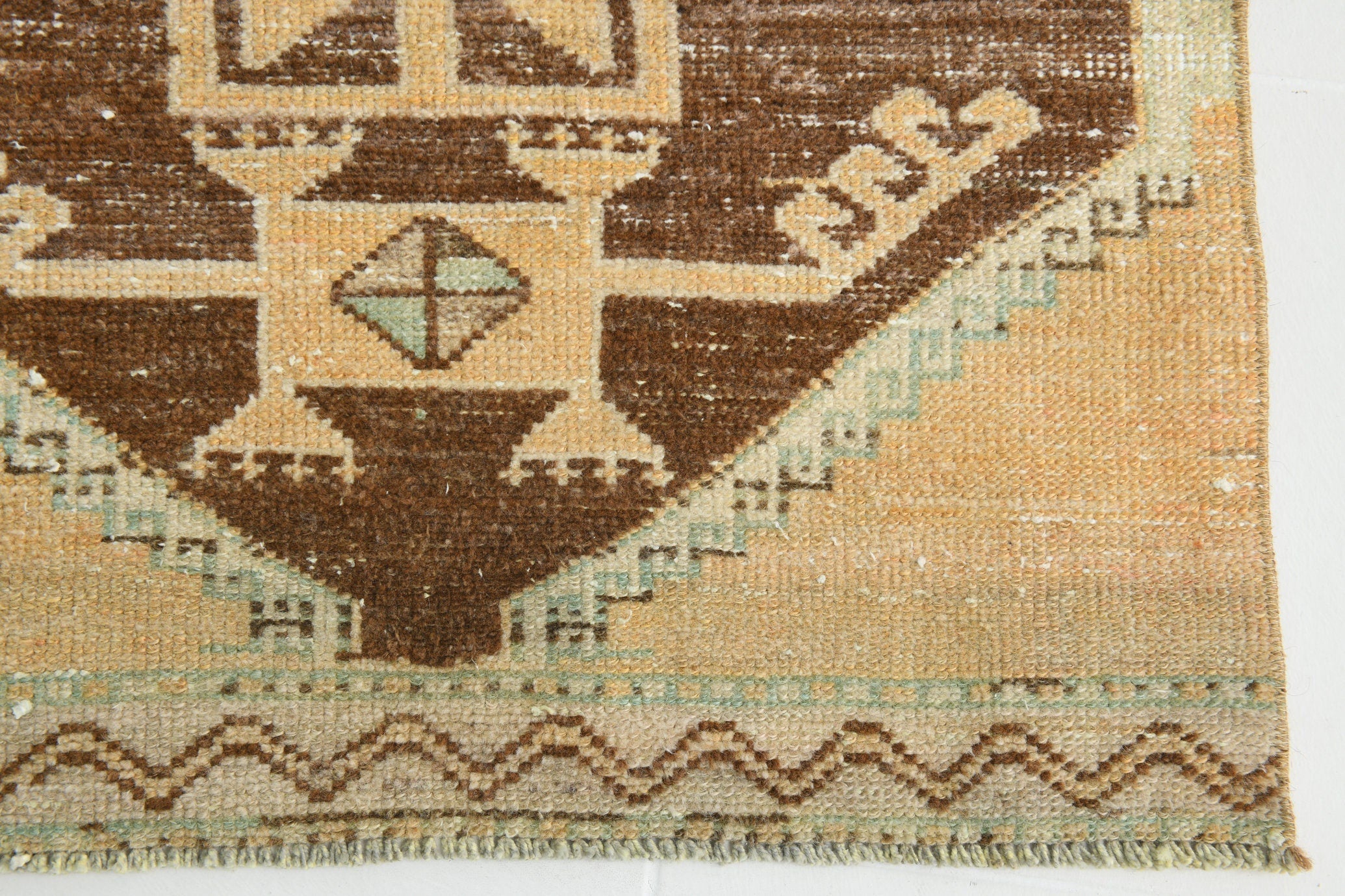 Turkish Vintage Runner Rug 2’9’ x 11’11’