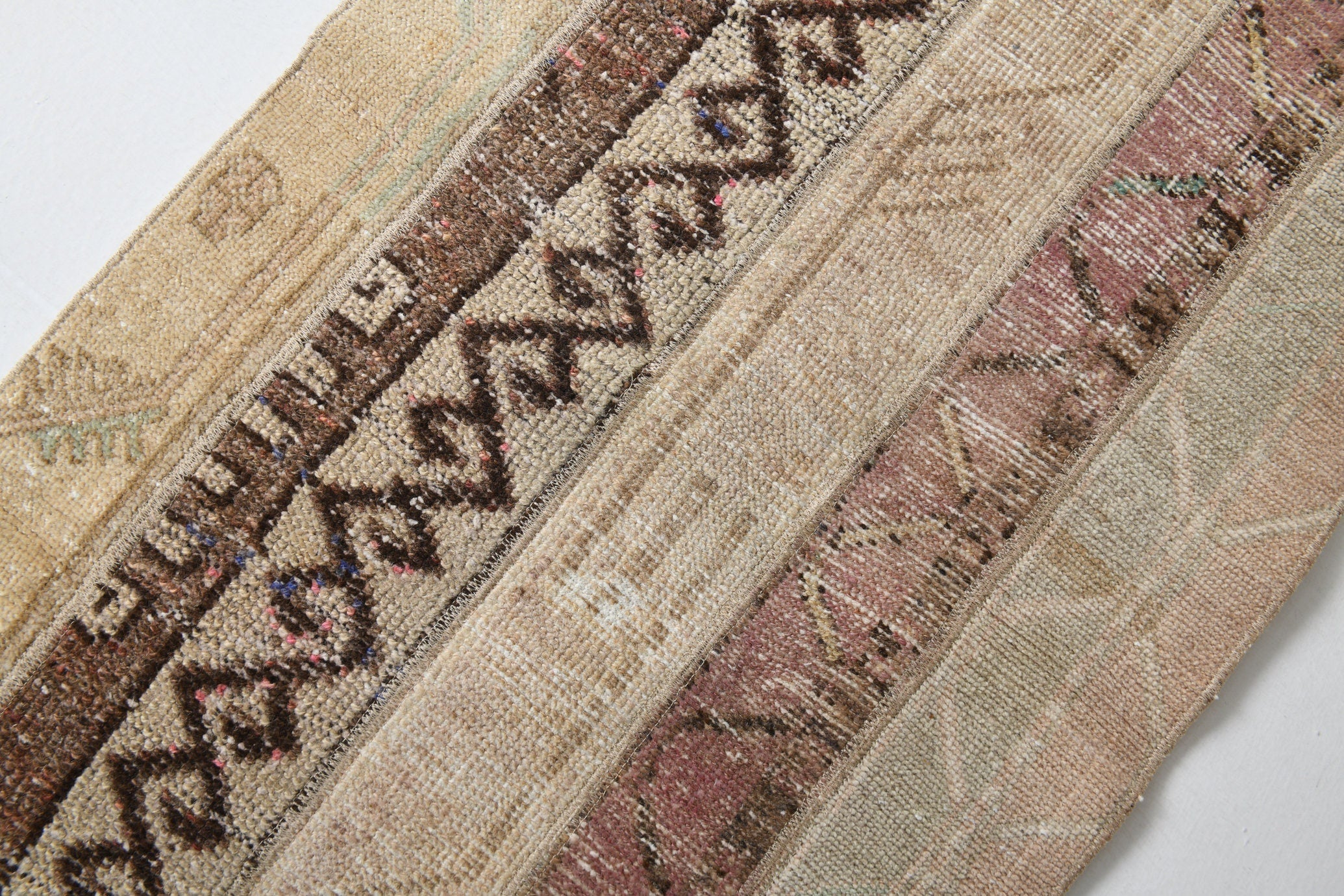 Turkish Vintage Runner Rug 4’6’ x 2’2’