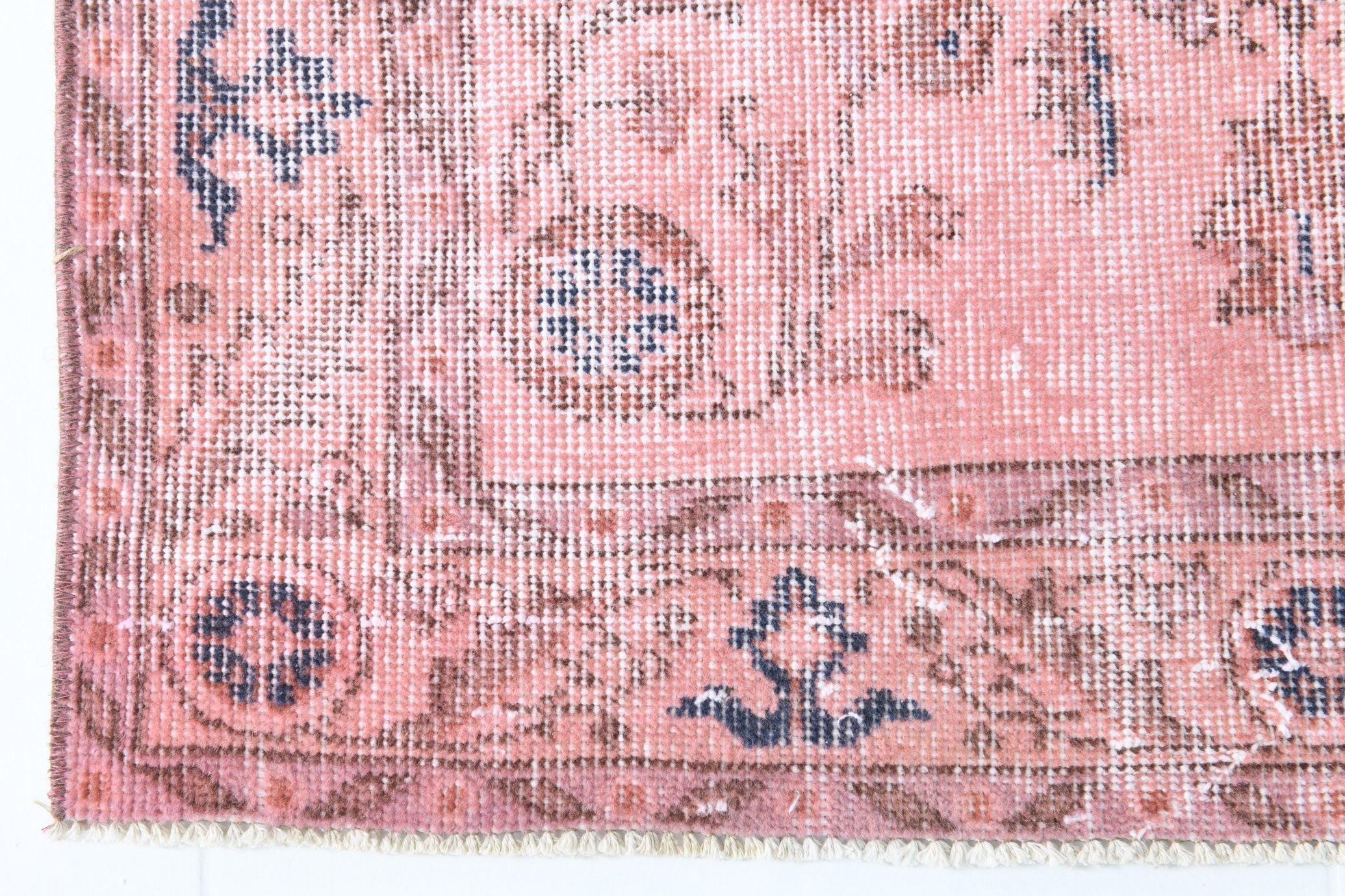 Turkish Vintage Runner Rug 5’12’ x 2’11’