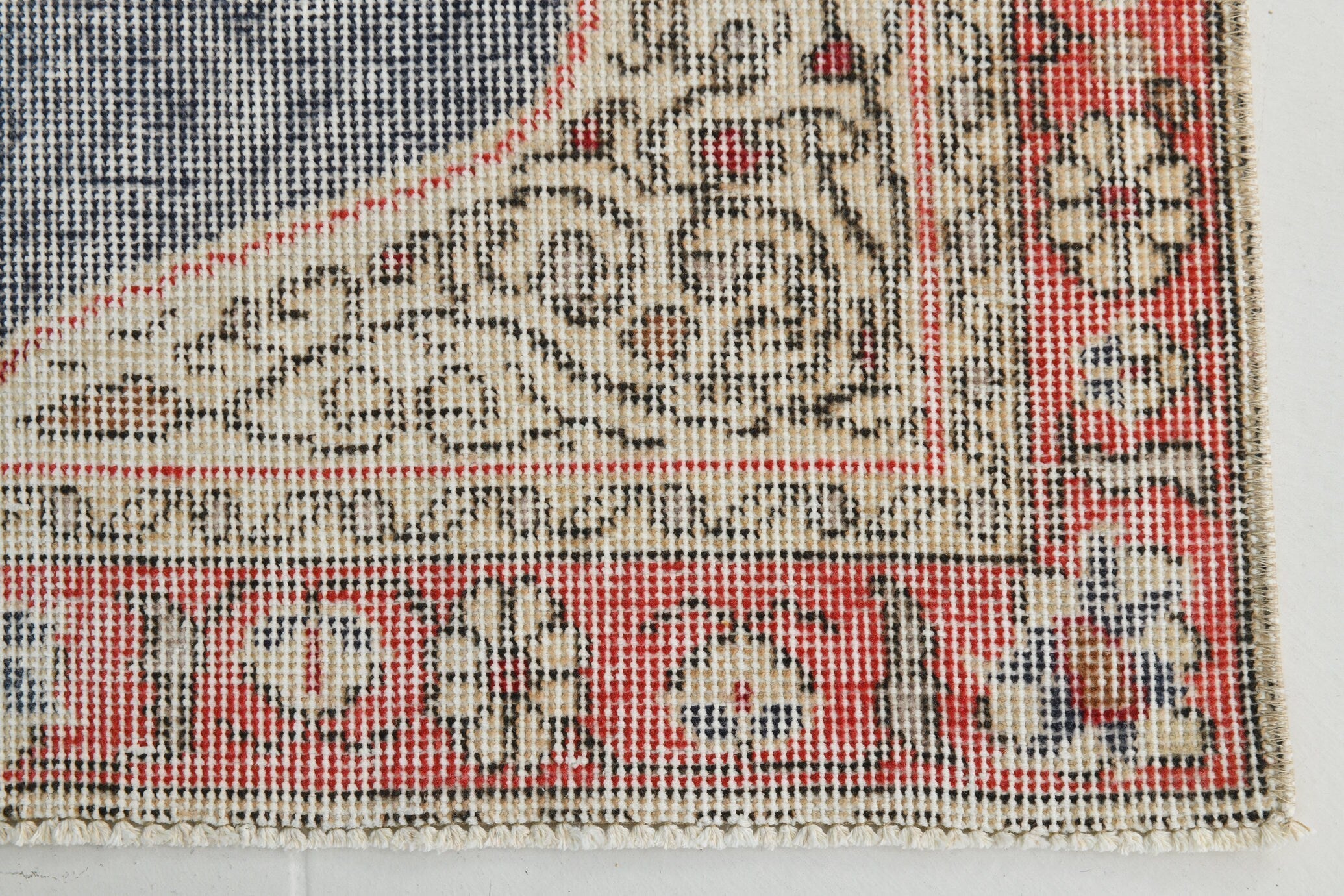 Turkish Vintage Runner Rug 5’9’ x 2’11’