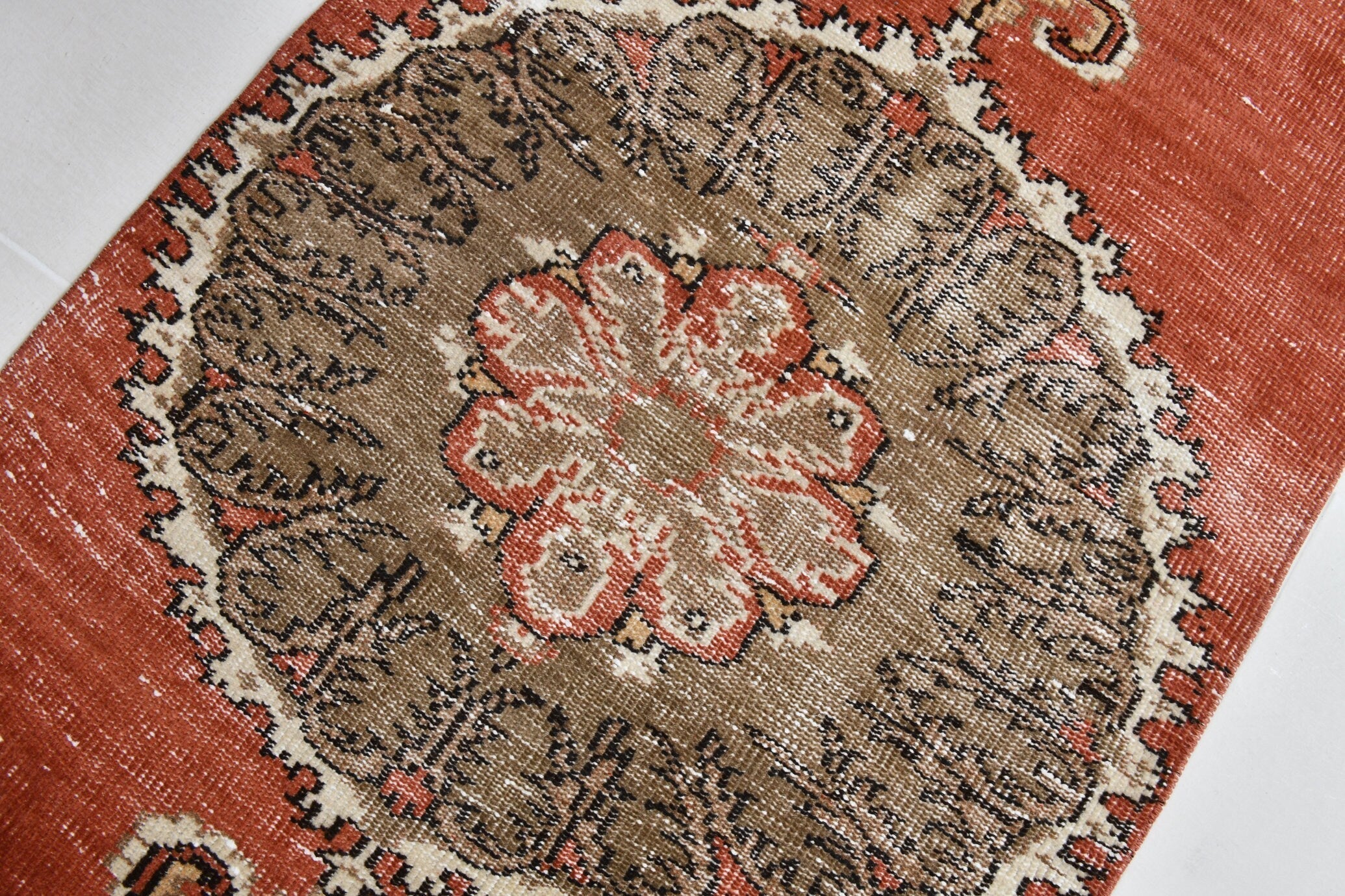 Turkish Vintage Runner Rug 8’7’ x 2’8’