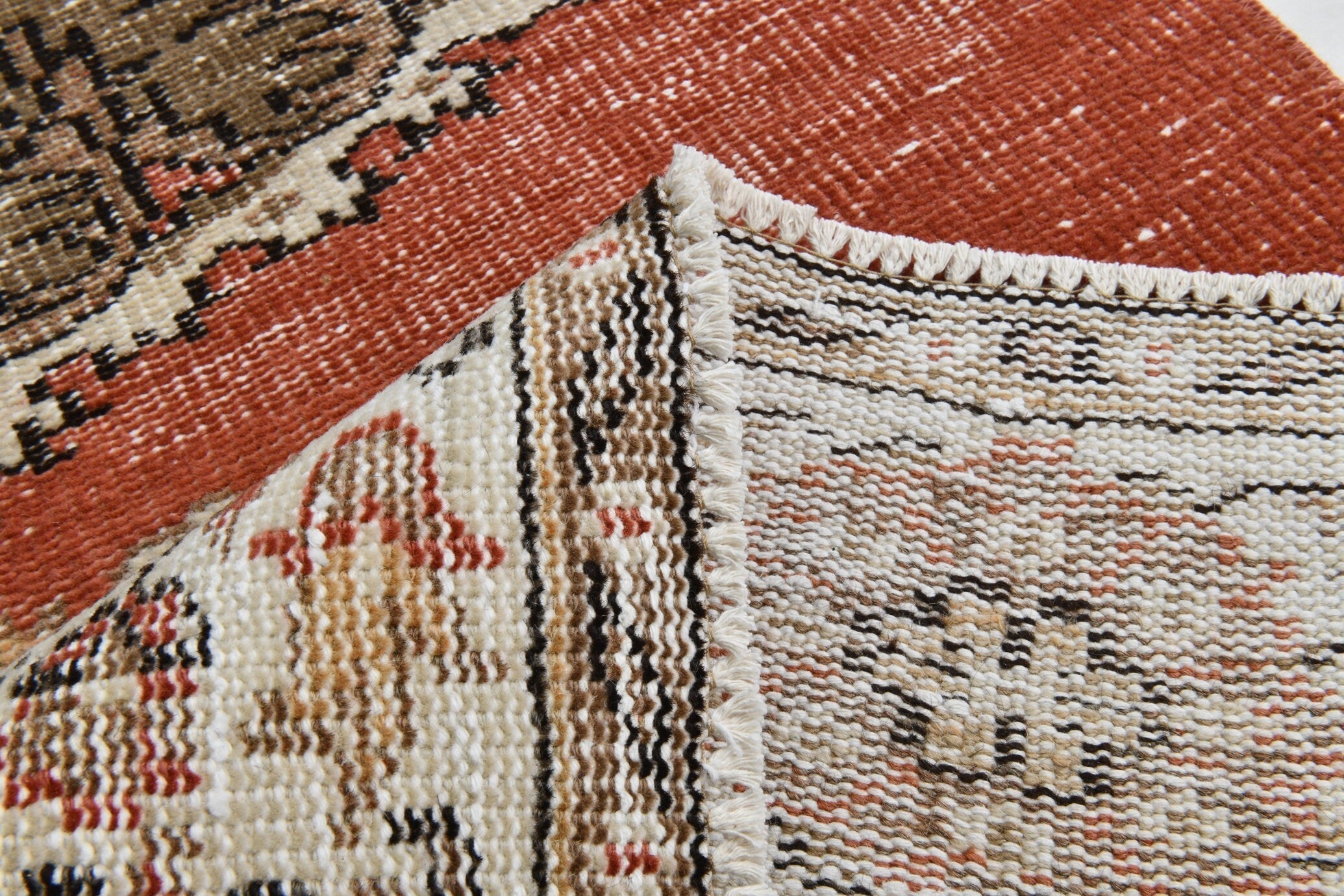 Turkish Vintage Runner Rug 8’7’ x 2’8’