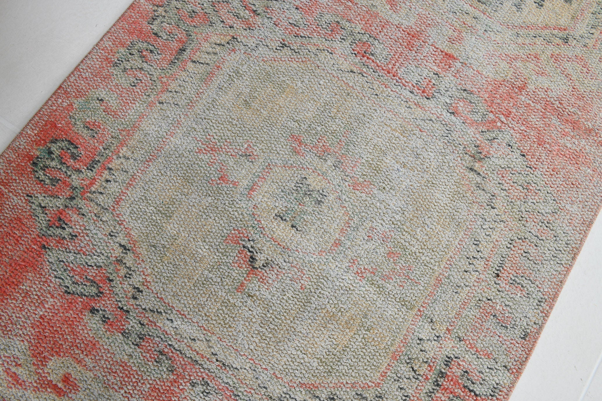Turkish Vintage Runner Rug 9’5’ x 2’5’