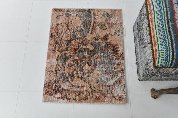 Vintage Doormat 1’12’’ x 2’7’’ ft