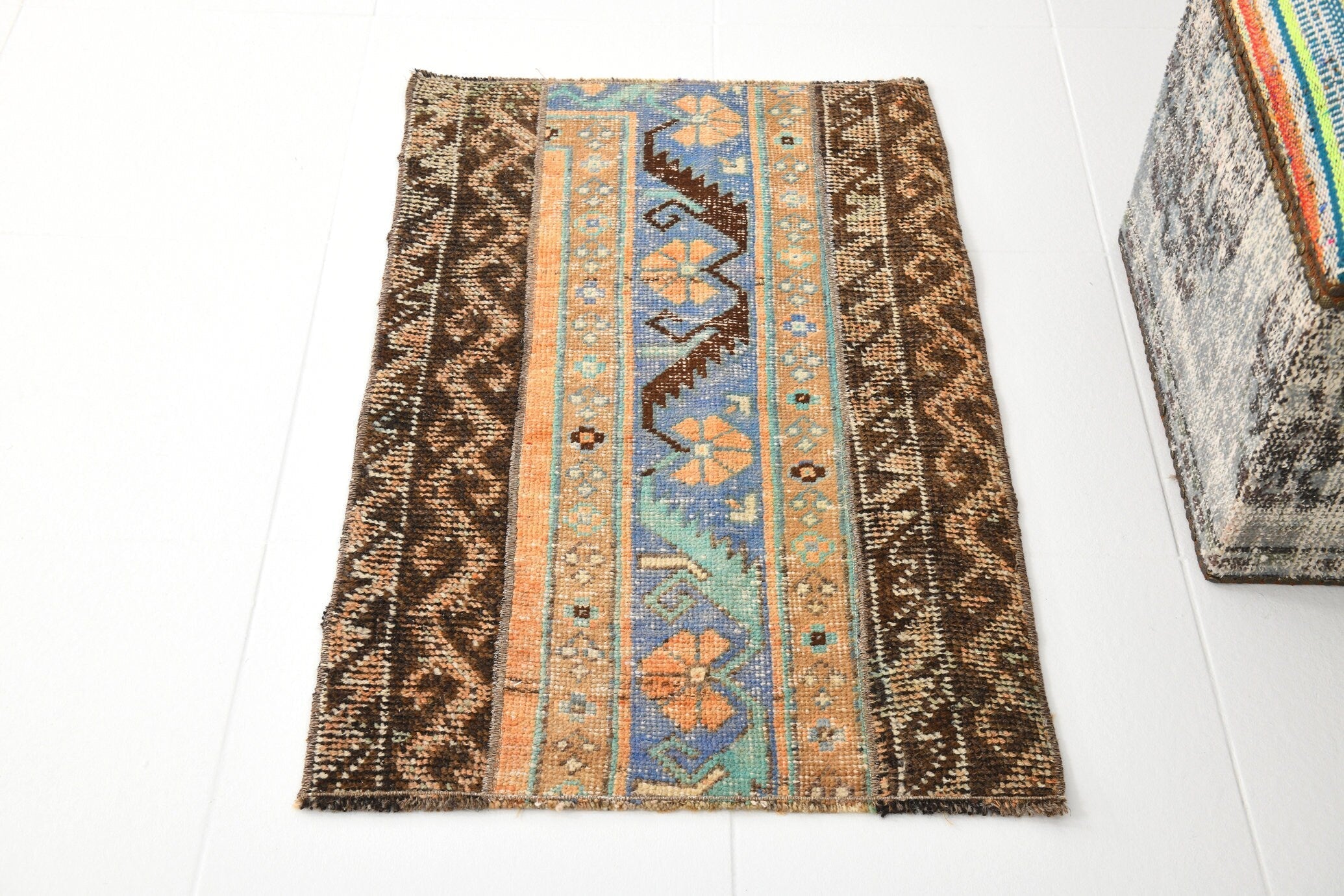 Vintage Doormat 1'12" x 3'2" ft