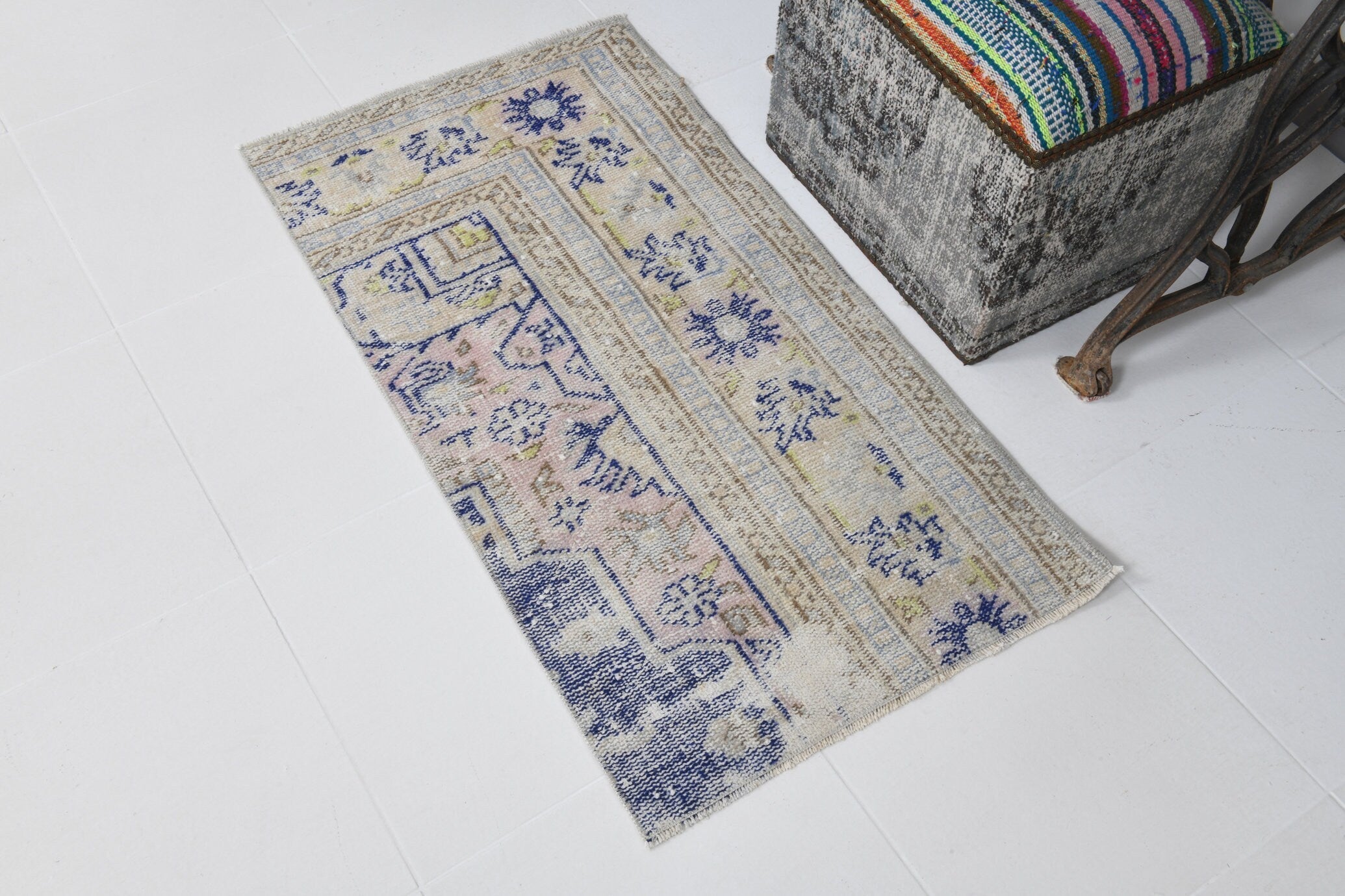 Vintage Doormat 1’12’’ x 3’8’’ ft