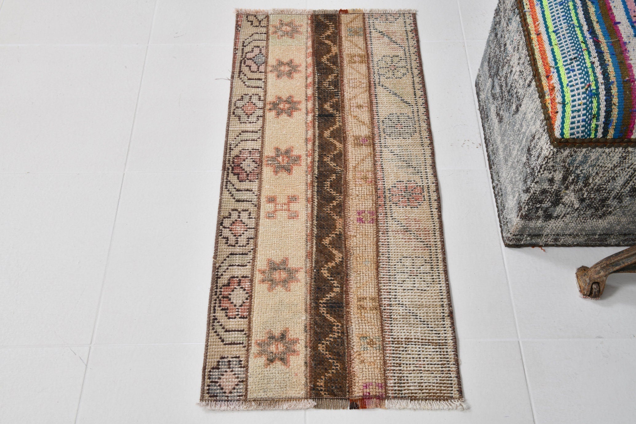 Vintage Doormat 1'7" x 3'4" ft