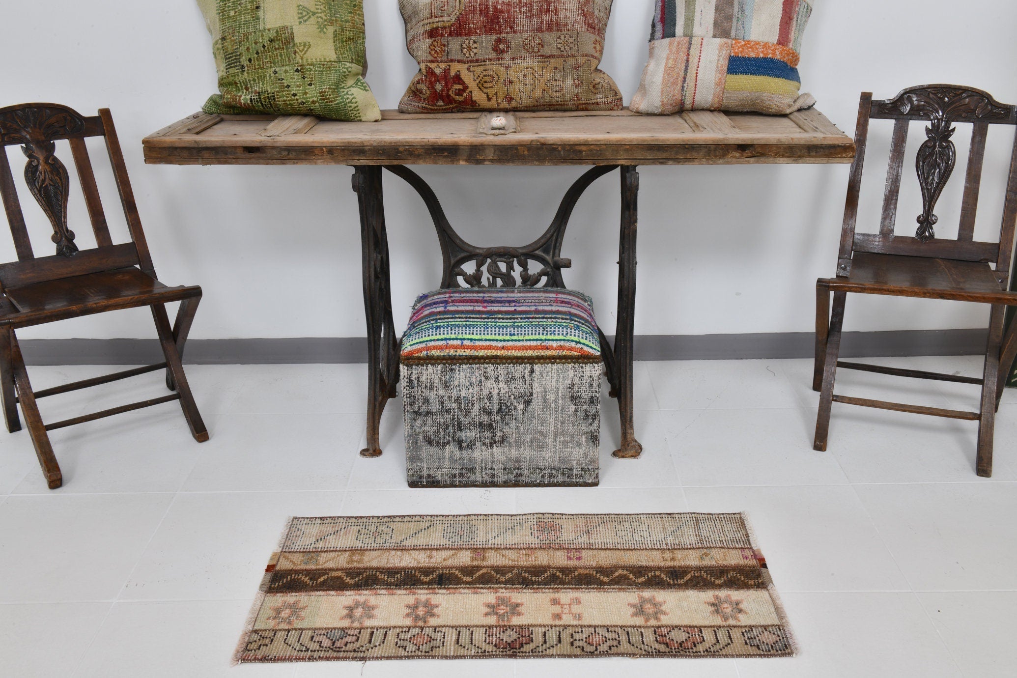 Vintage Doormat 1'7" x 3'4" ft