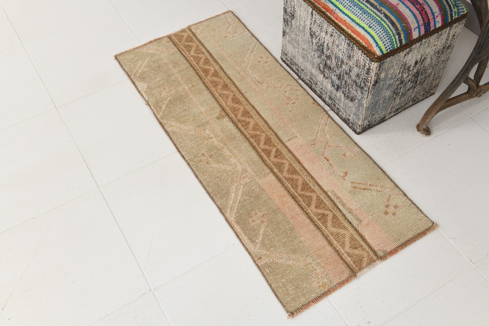 Vintage Doormat 1'8" x 3'11" ft