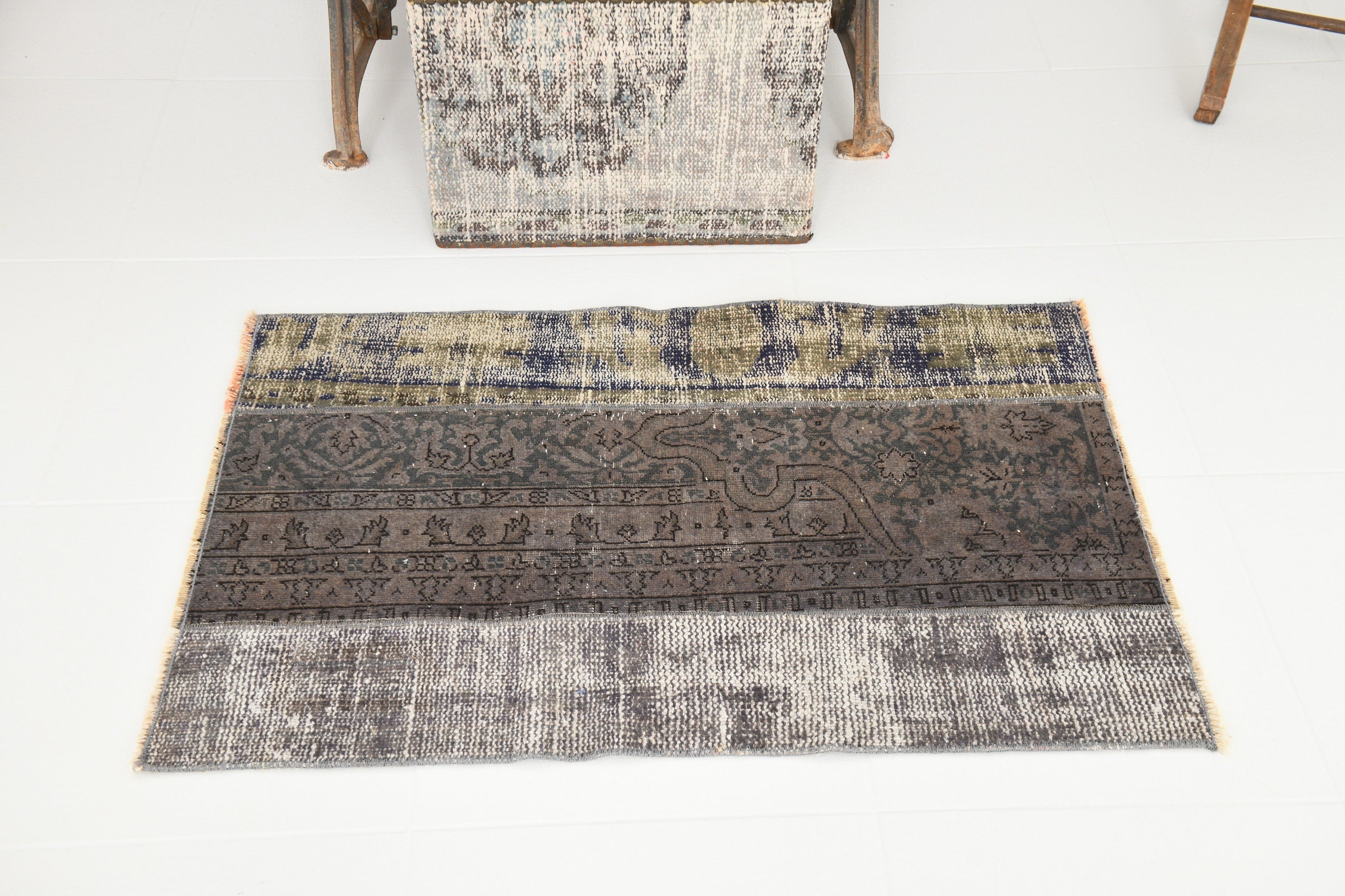 Vintage Doormat 2'1" x 3'2" ft