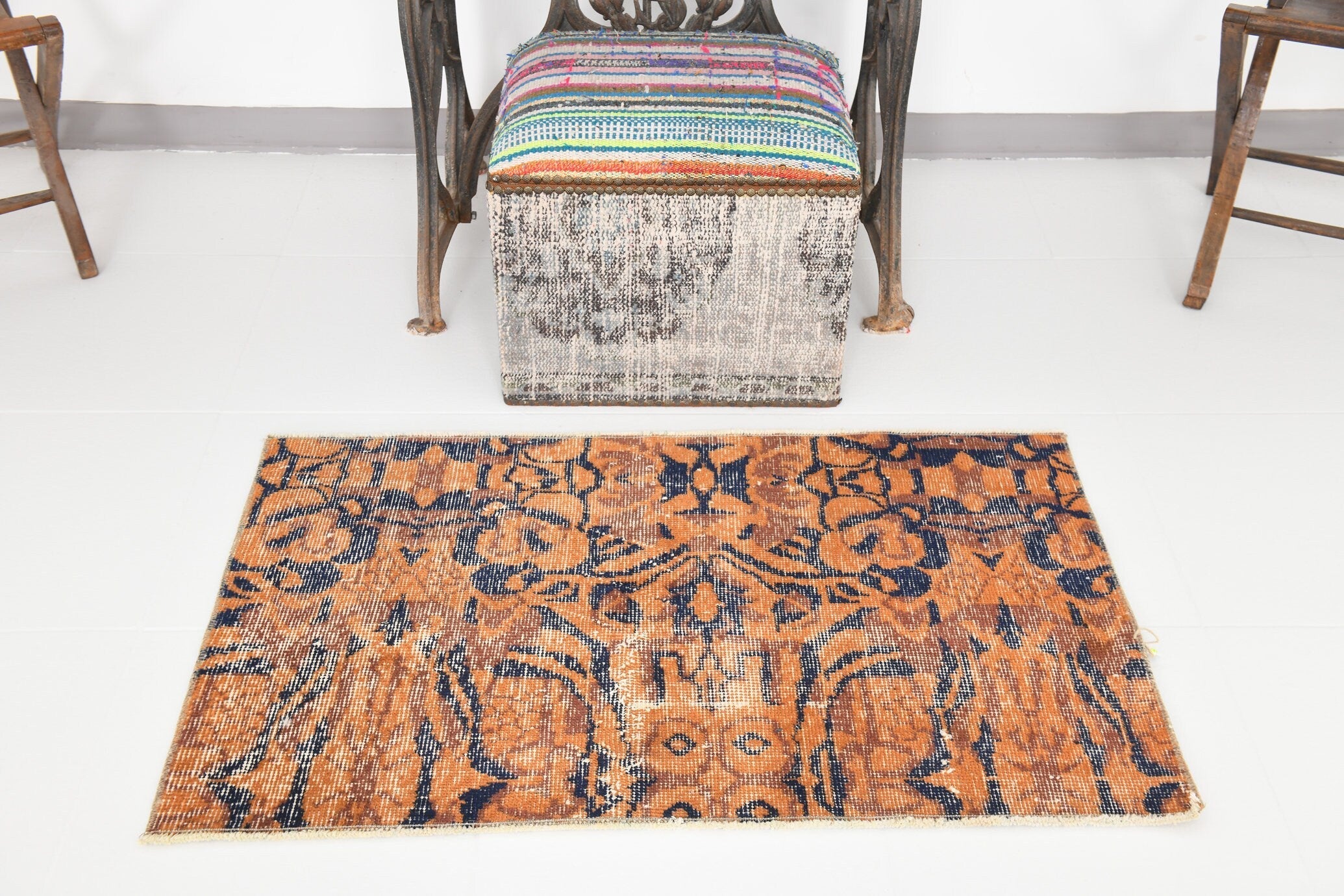 Vintage Doormat 2'1" x 3'5" ft