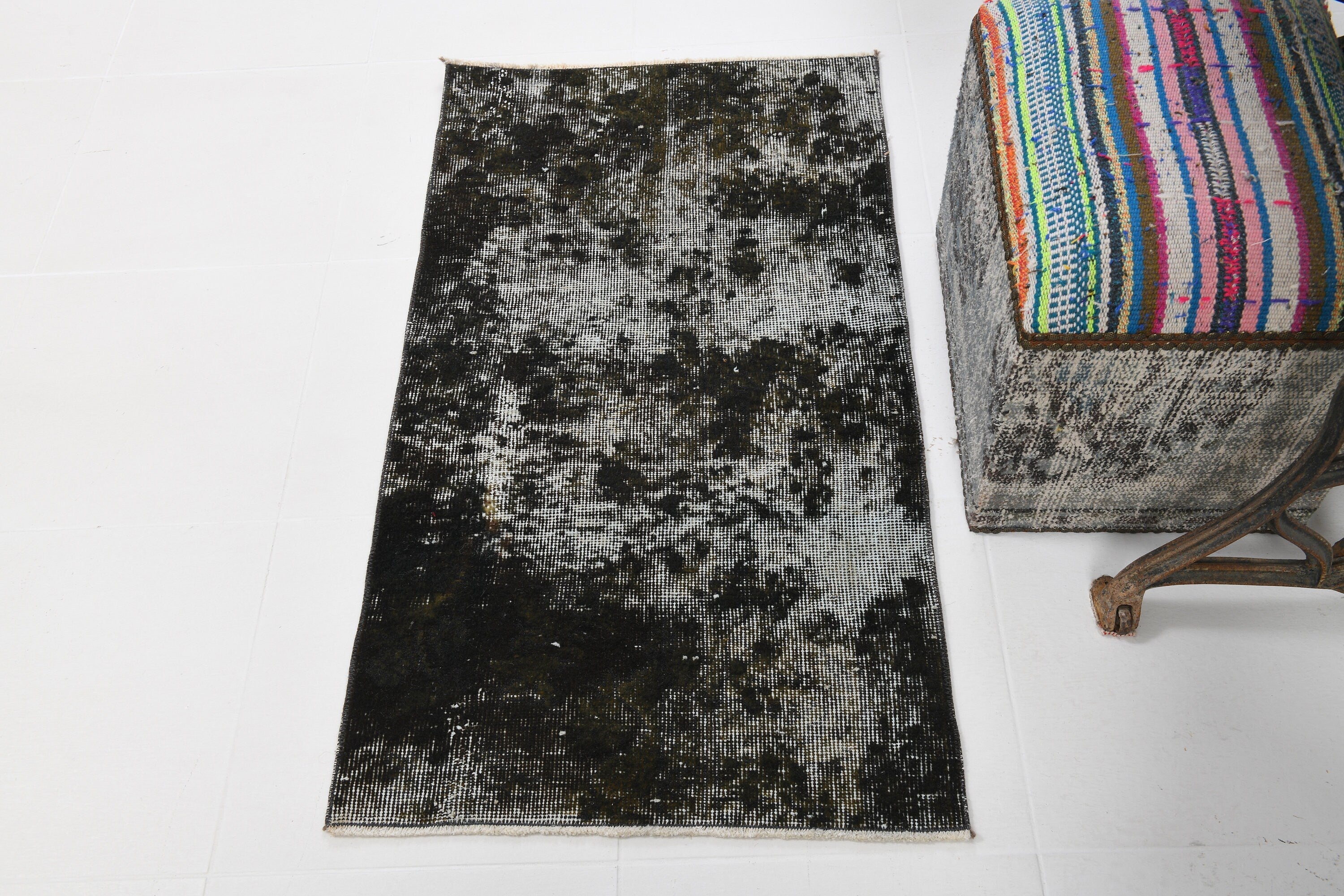 Vintage Doormat 2’1’’ x 3’9’’ ft