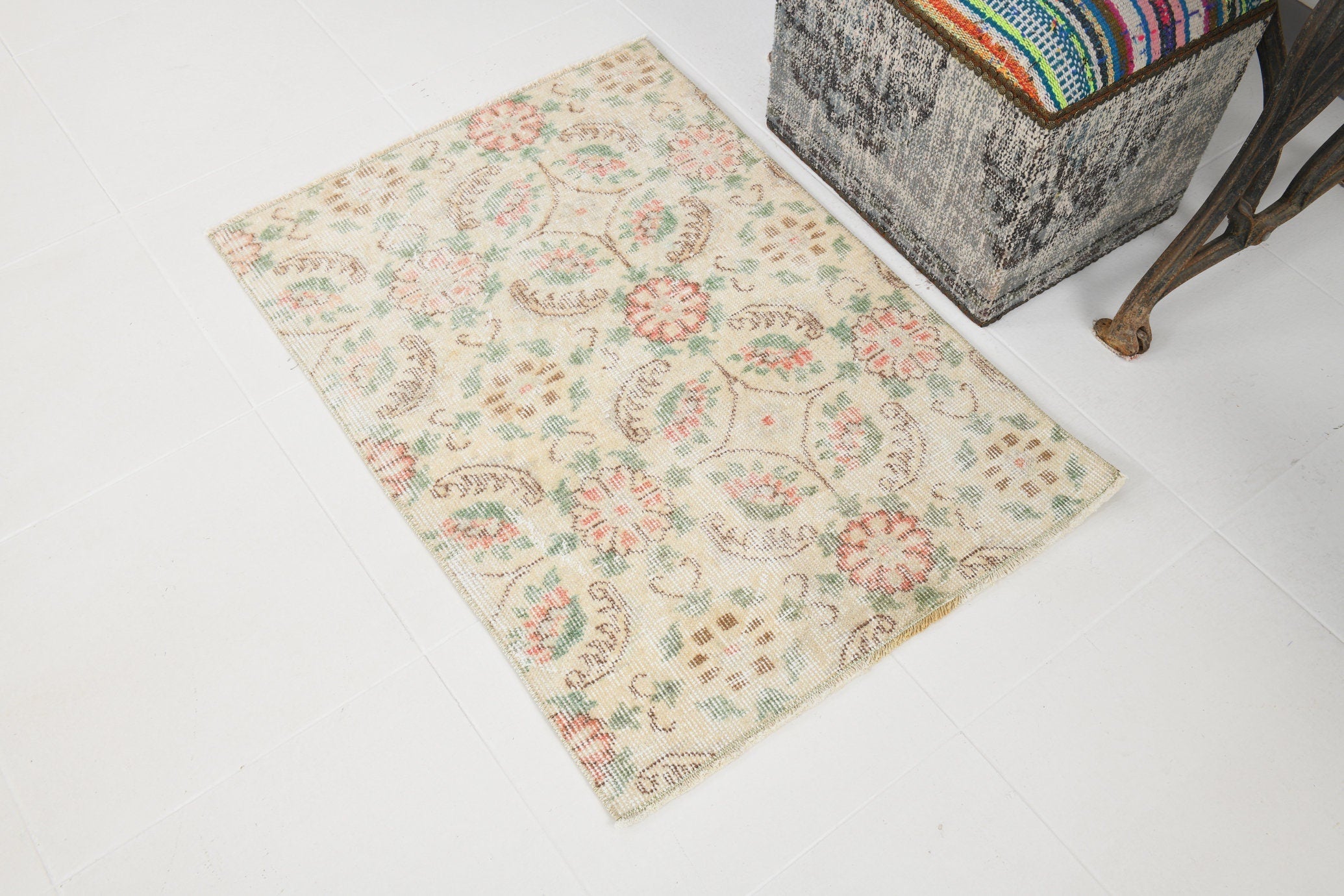 Vintage Doormat 2’4’’ x 2’11’’ ft