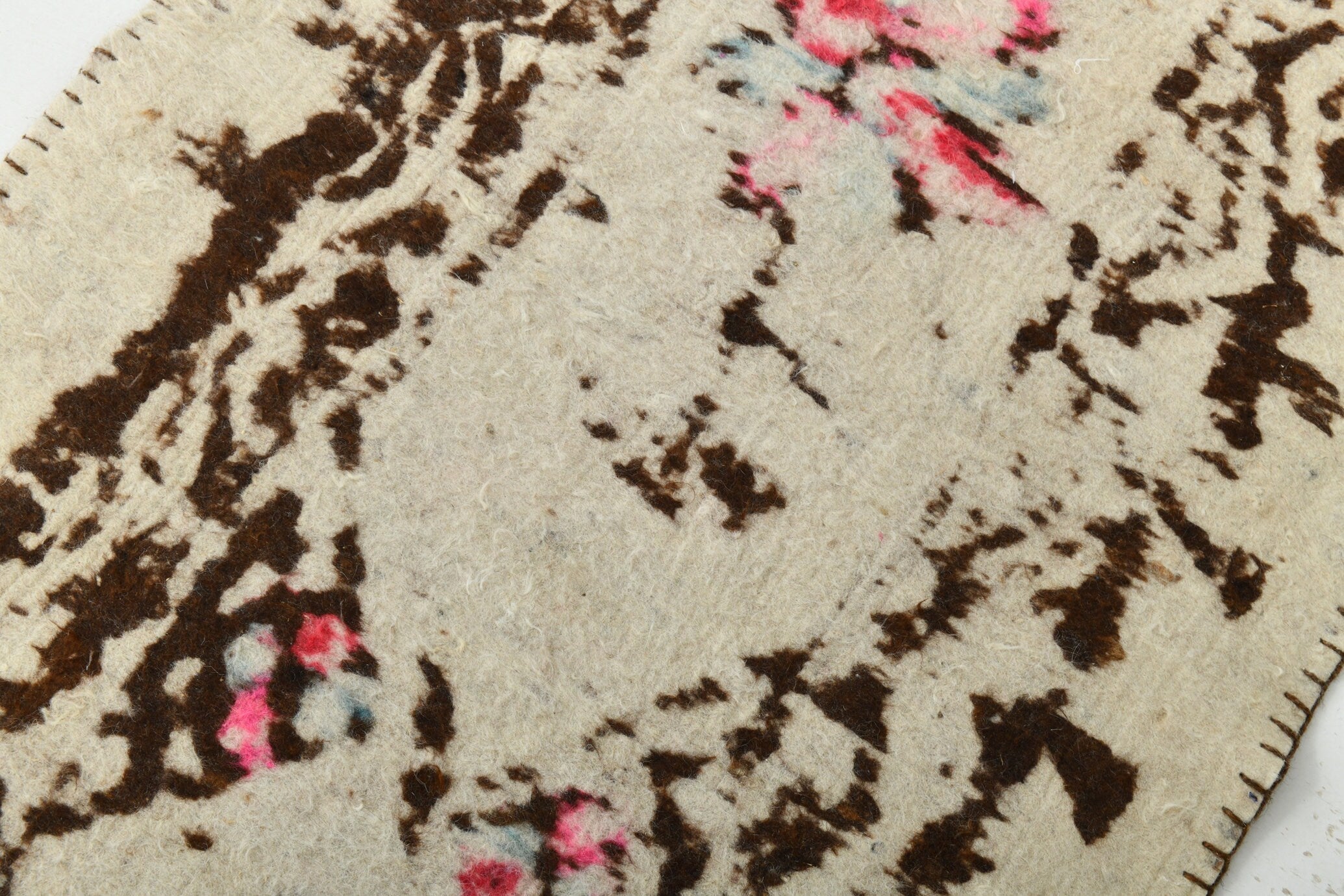 Vintage Felt 2'11" x 8'9" ft