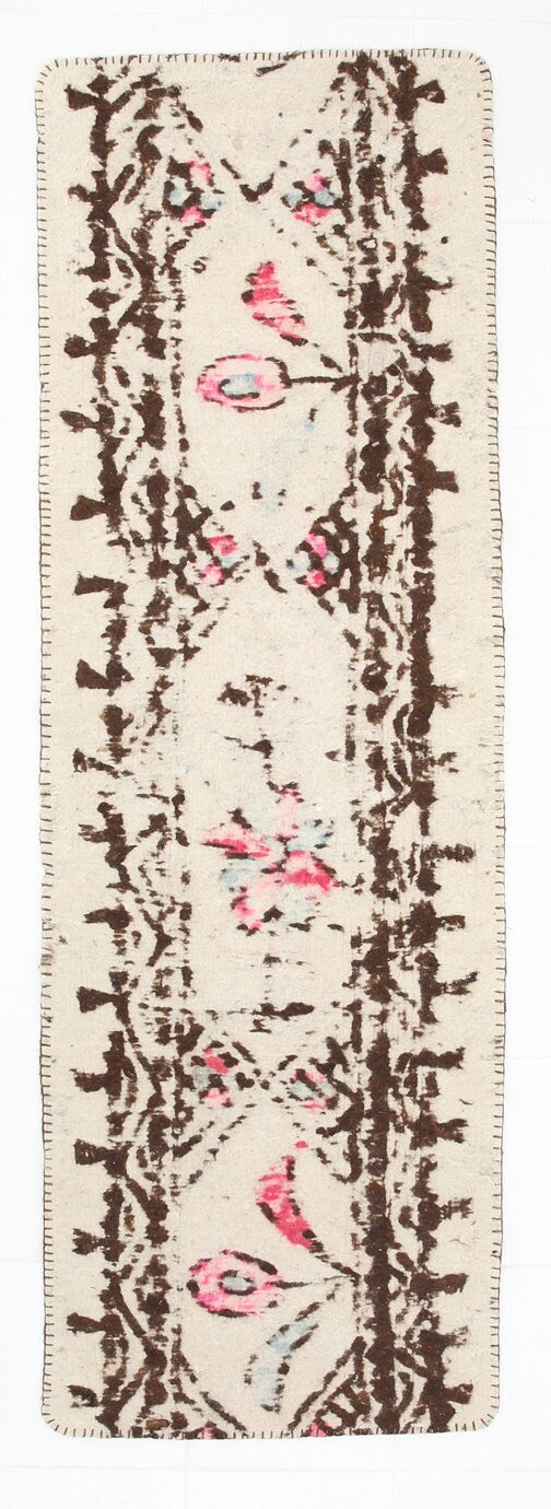 Vintage Felt 2'11" x 8'9" ft