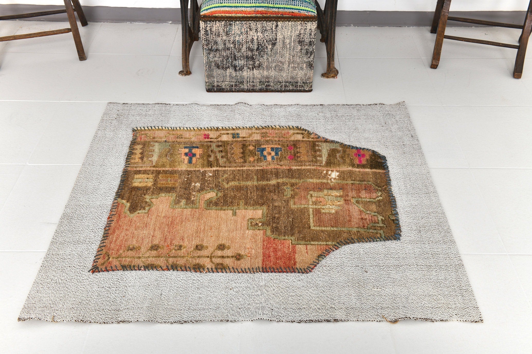 Vintage Flatweave Kilim 3’5’’ x 4’2’’ ft