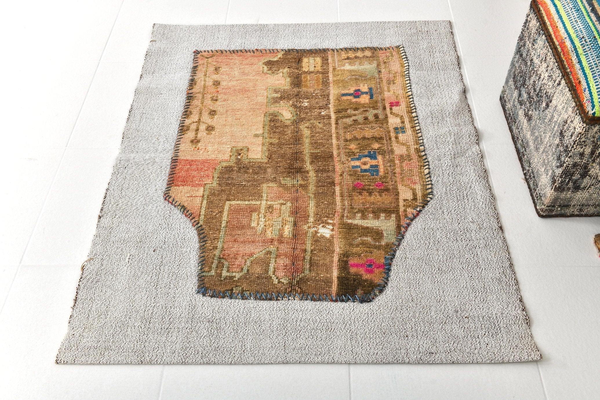 Vintage Flatweave Kilim 3’5’’ x 4’2’’ ft