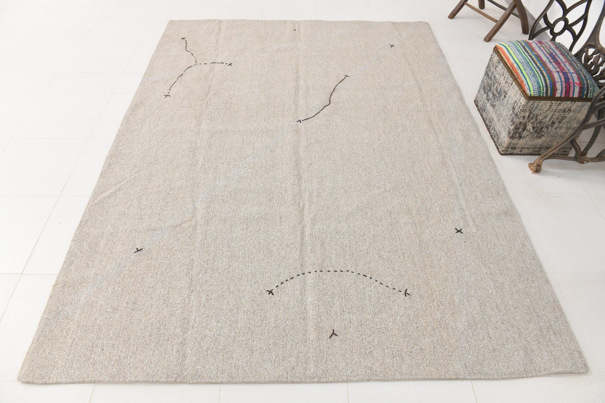 Vintage Flatweave Kilim 6’2’’ x 8’3’’ ft