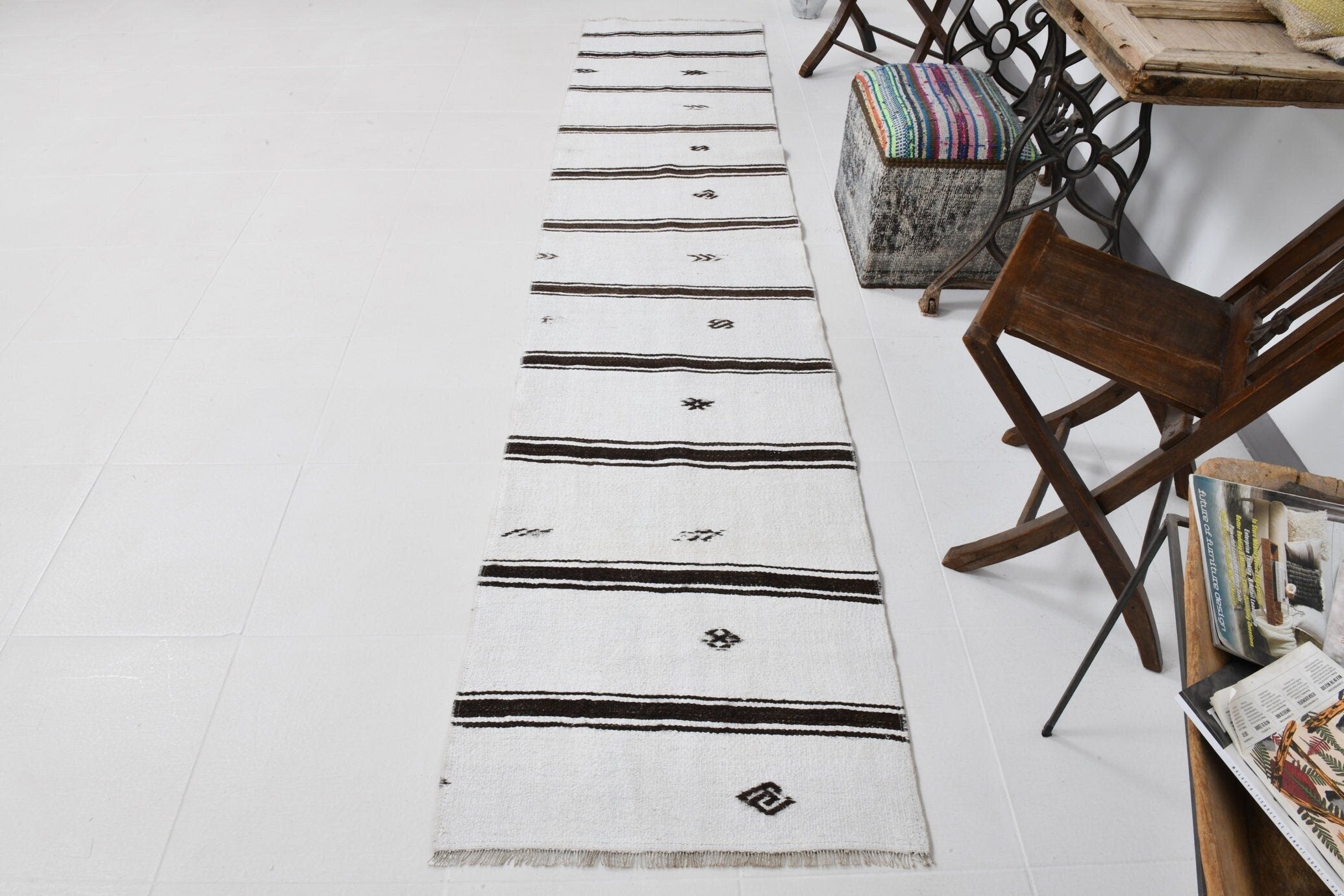 Vintage Hemp Kilim 2’4’’ x 10’8’’ ft
