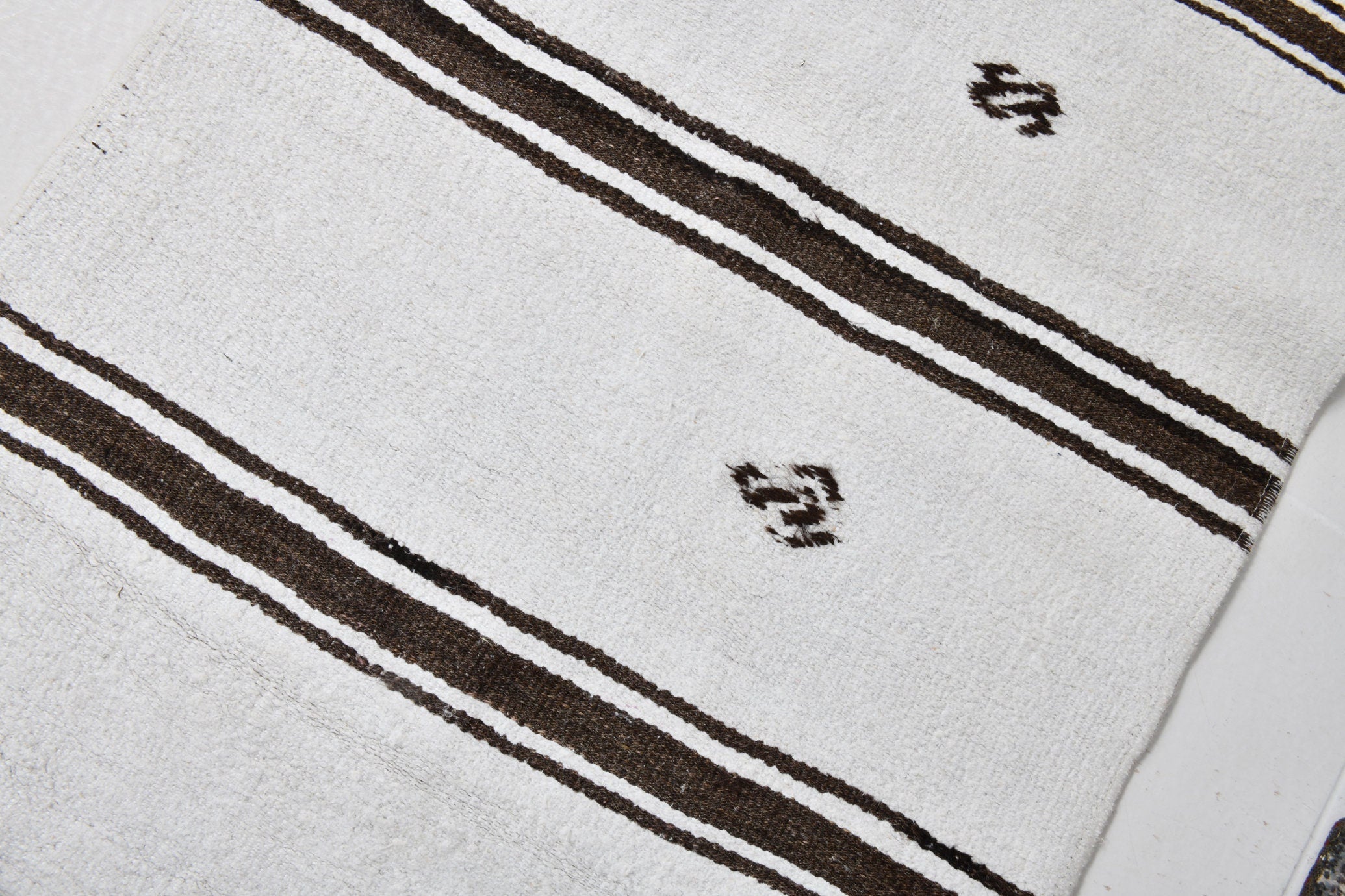 Vintage Hemp Kilim 2’4’’ x 10’8’’ ft