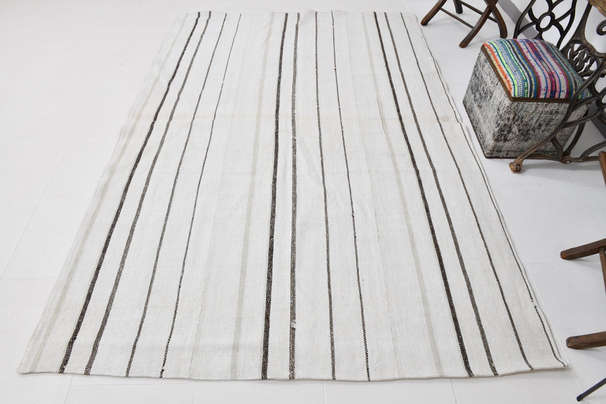 Vintage Hemp Kilim 5'10" x 8'9" ft