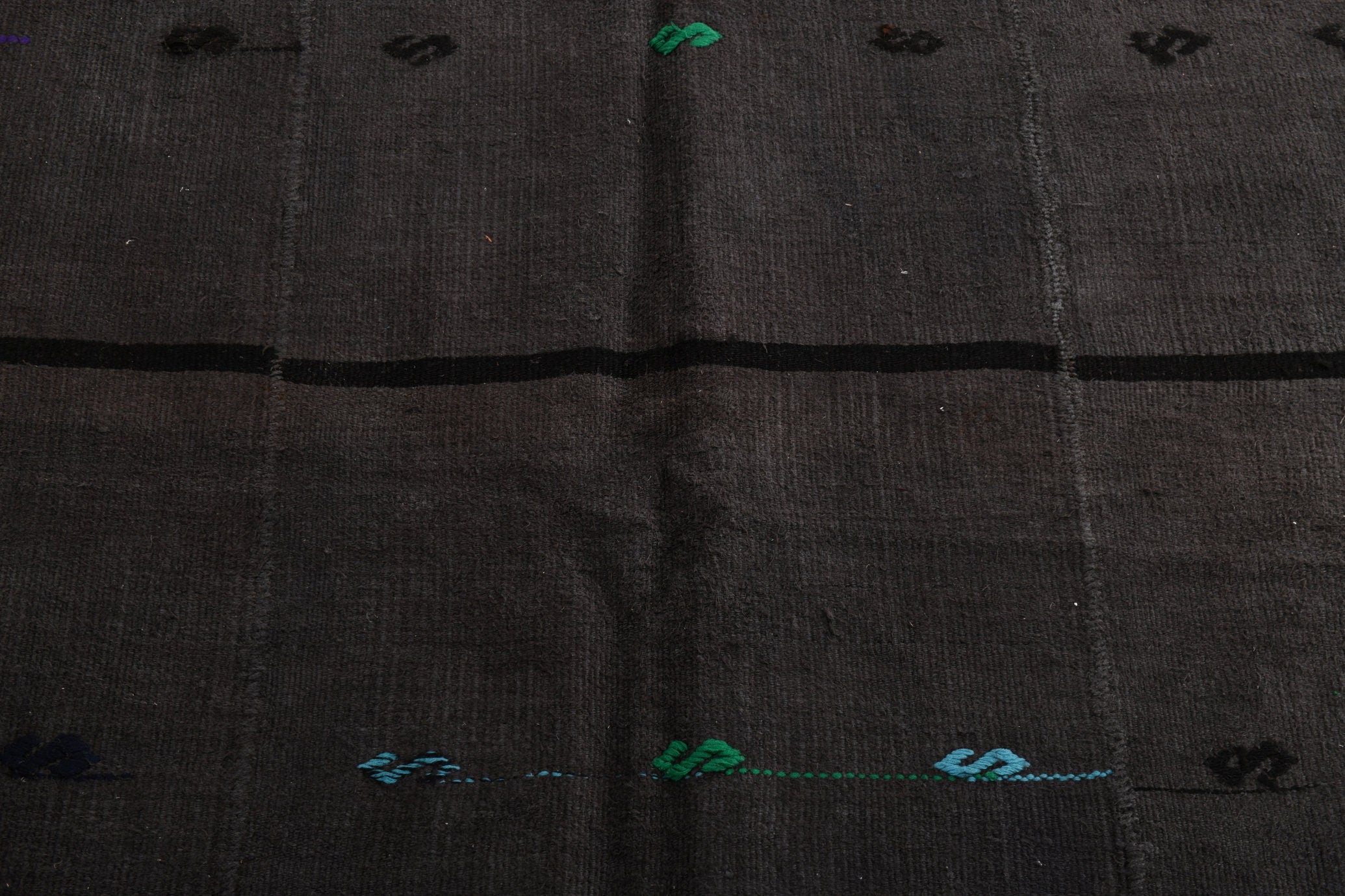 Vintage Hemp Kilim 5'5" x 8'2" ft