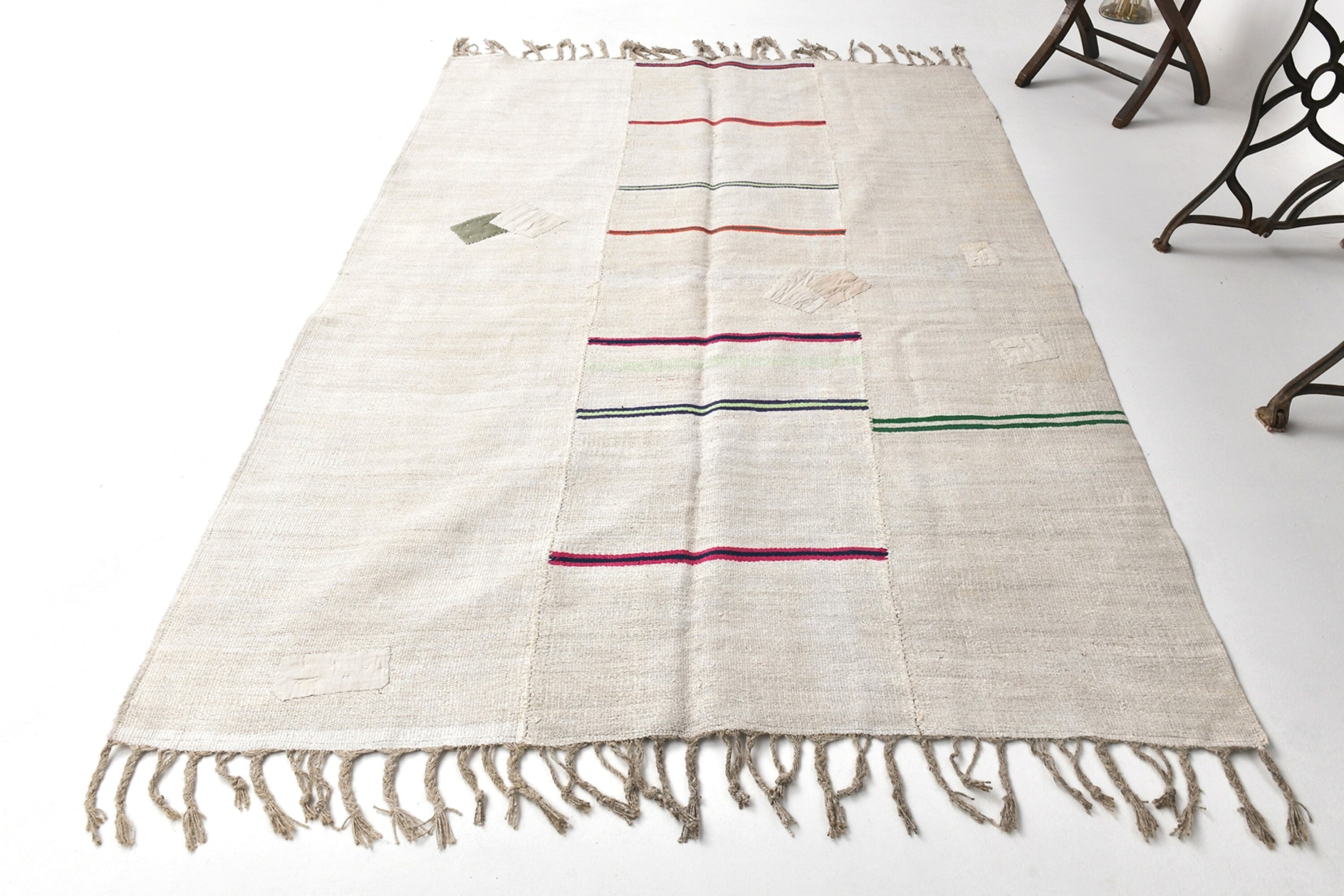 Vintage Hemp Kilim 5'7" x 8'2" ft