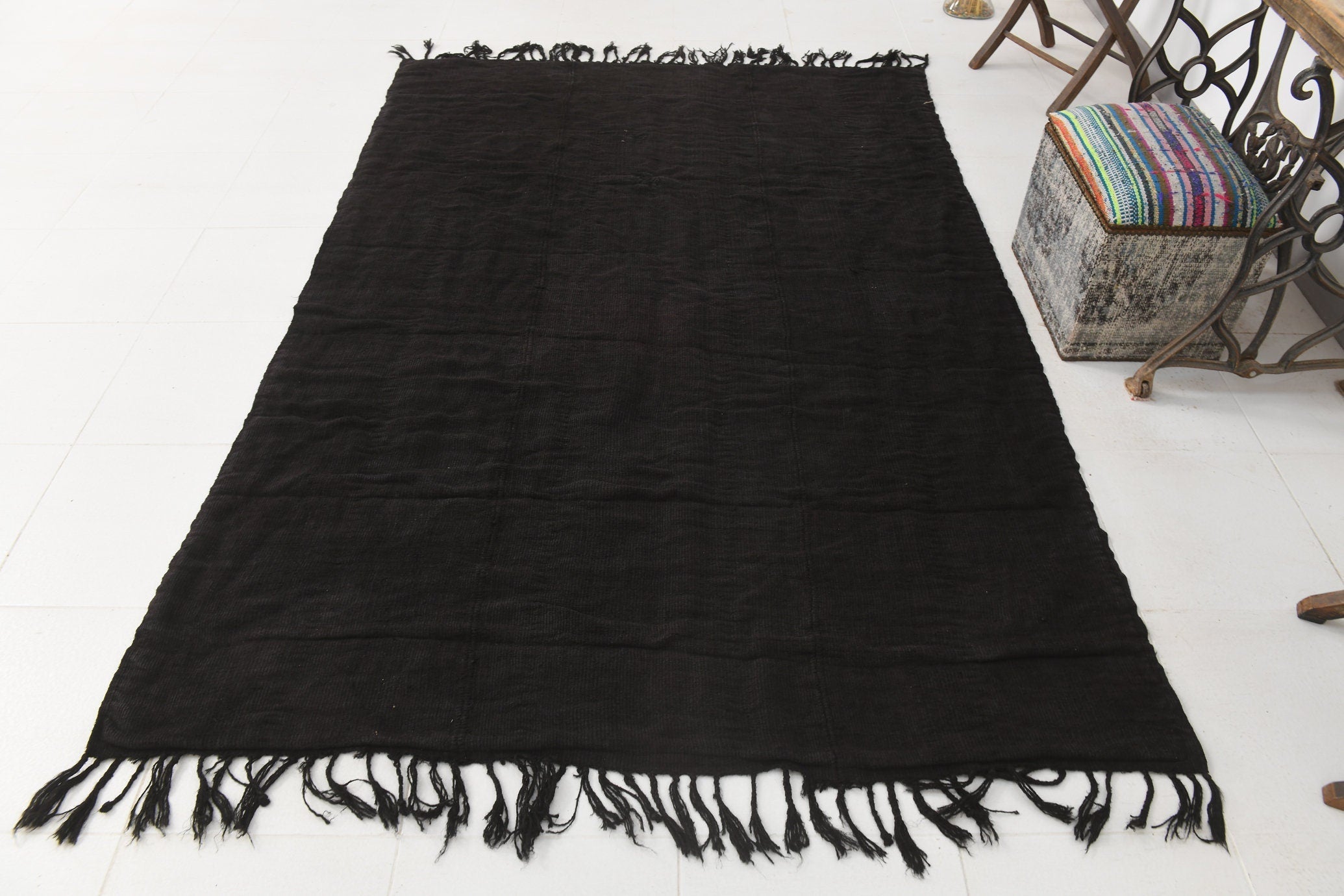 Vintage Hemp Kilim 5'7" x 8'3" ft