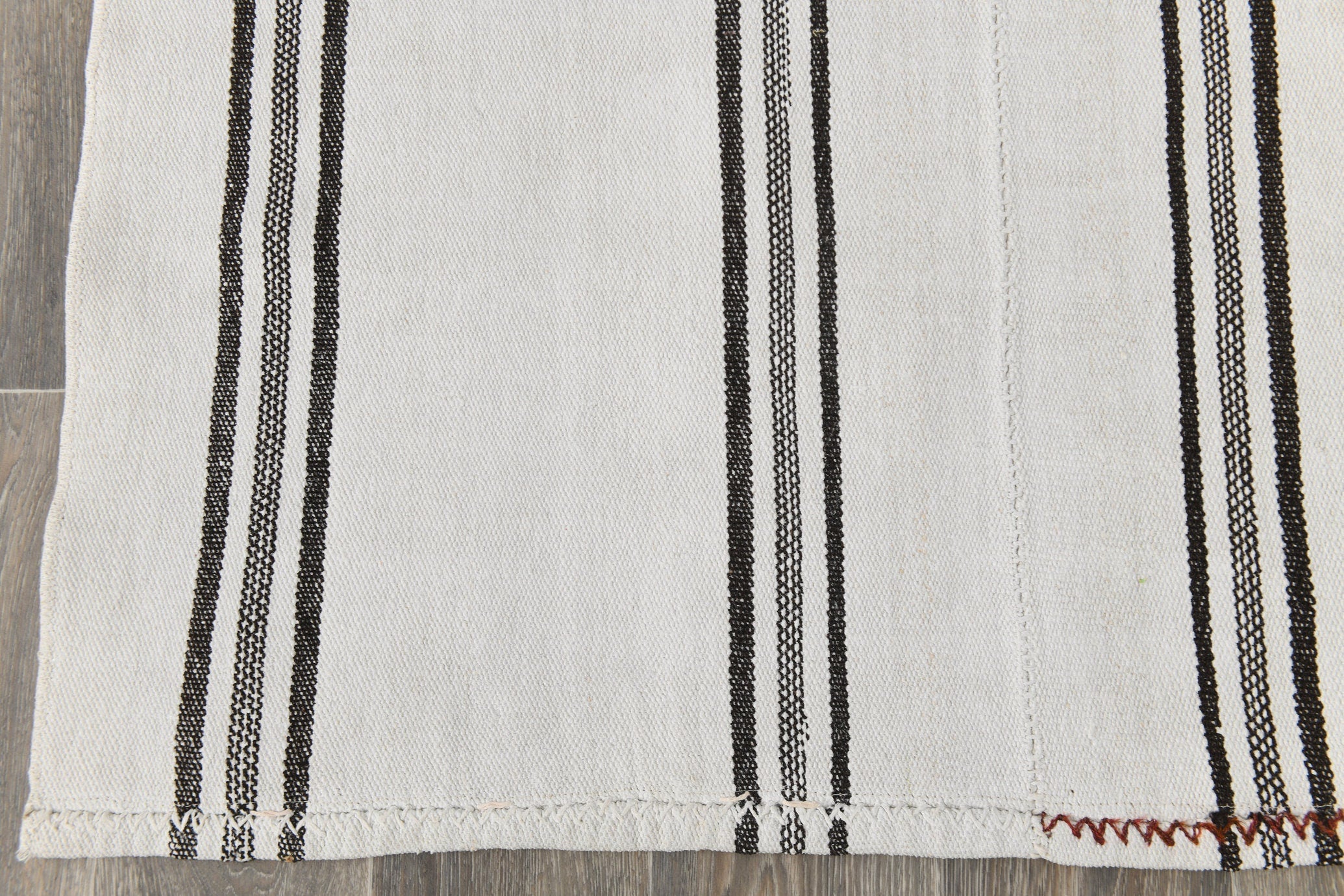 Vintage Hemp Kilim 5’7’’ x 8’4’’ ft