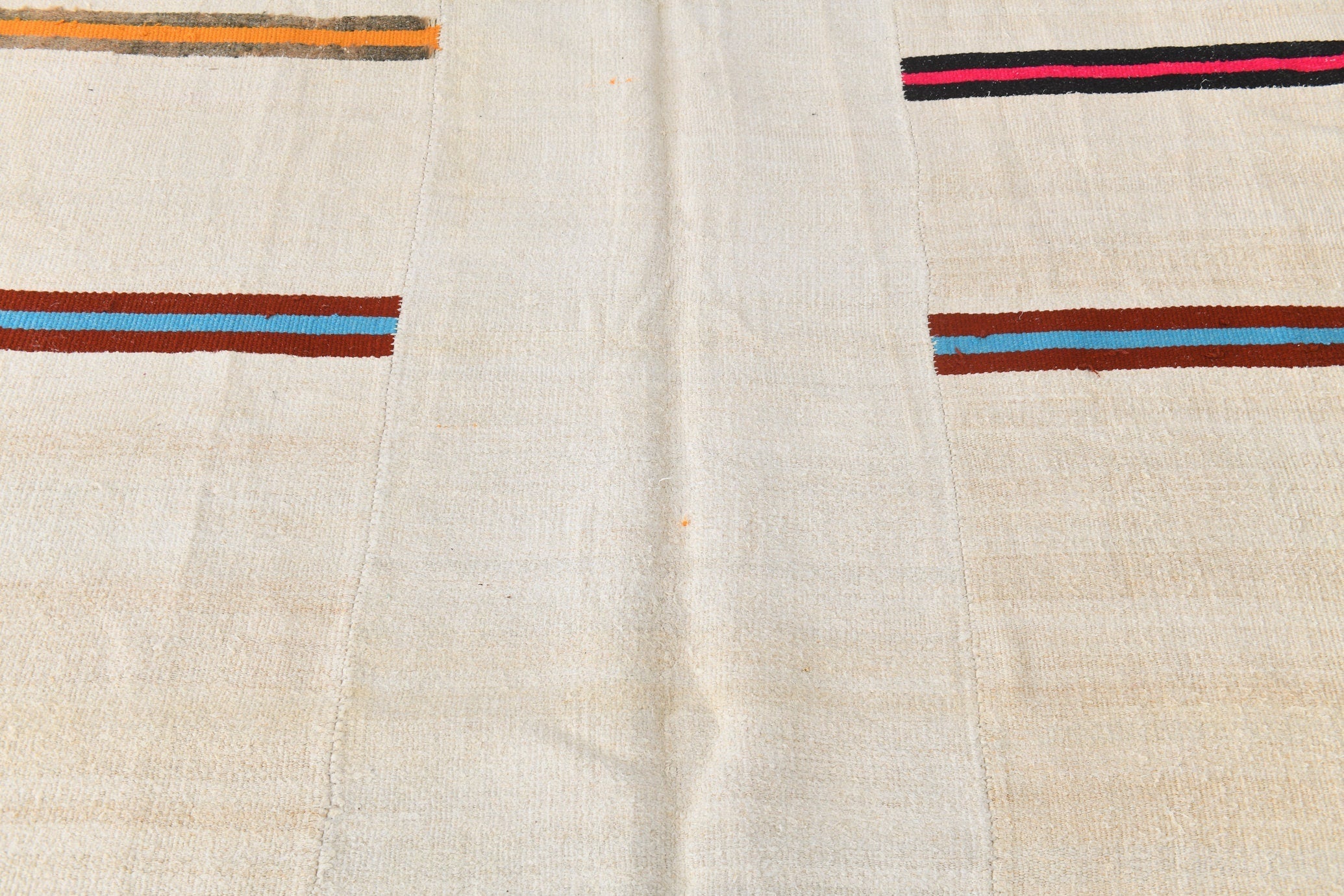 Vintage Hemp Kilim 5'8" x 8'2" ft