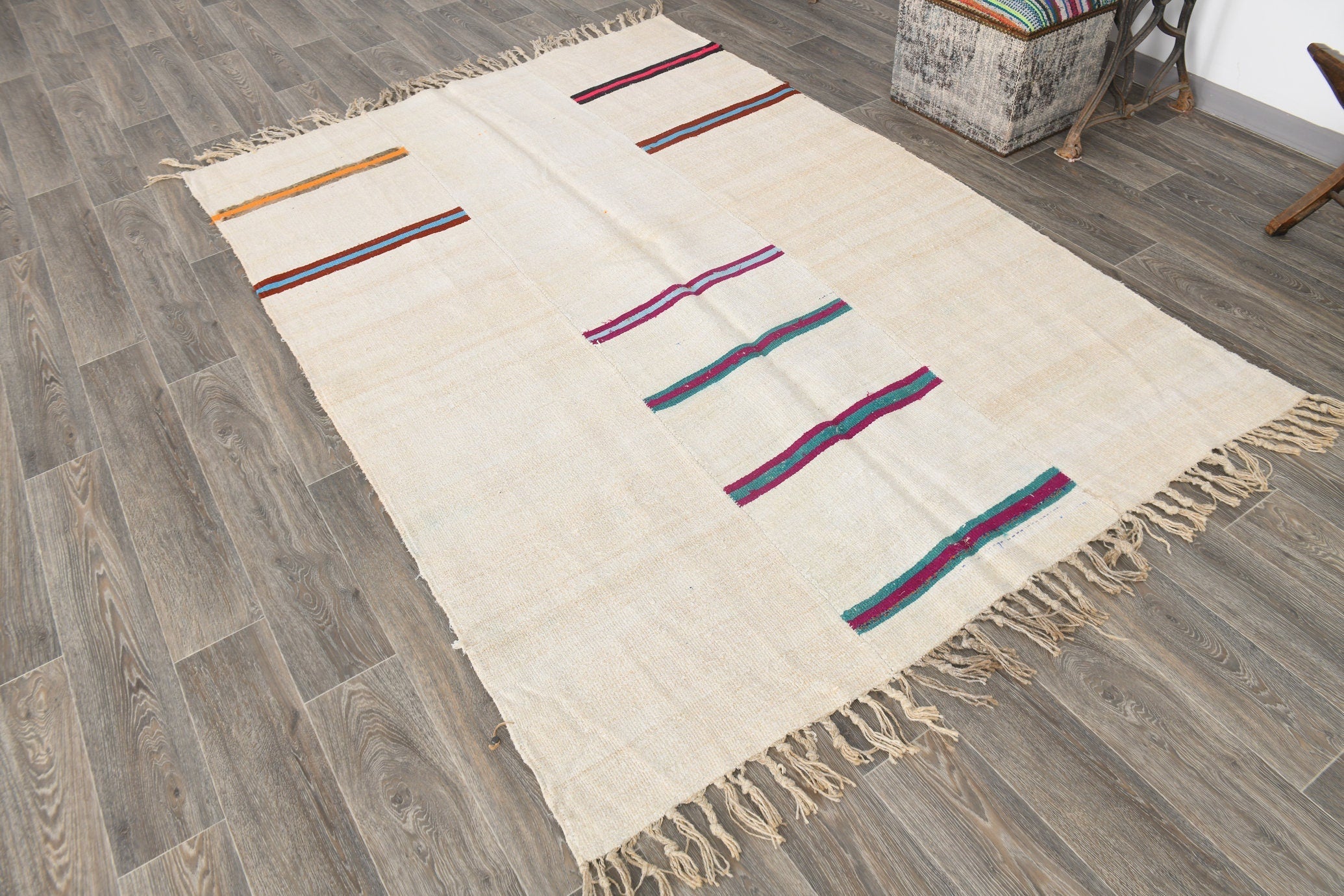 Vintage Hemp Kilim 5'8" x 8'2" ft
