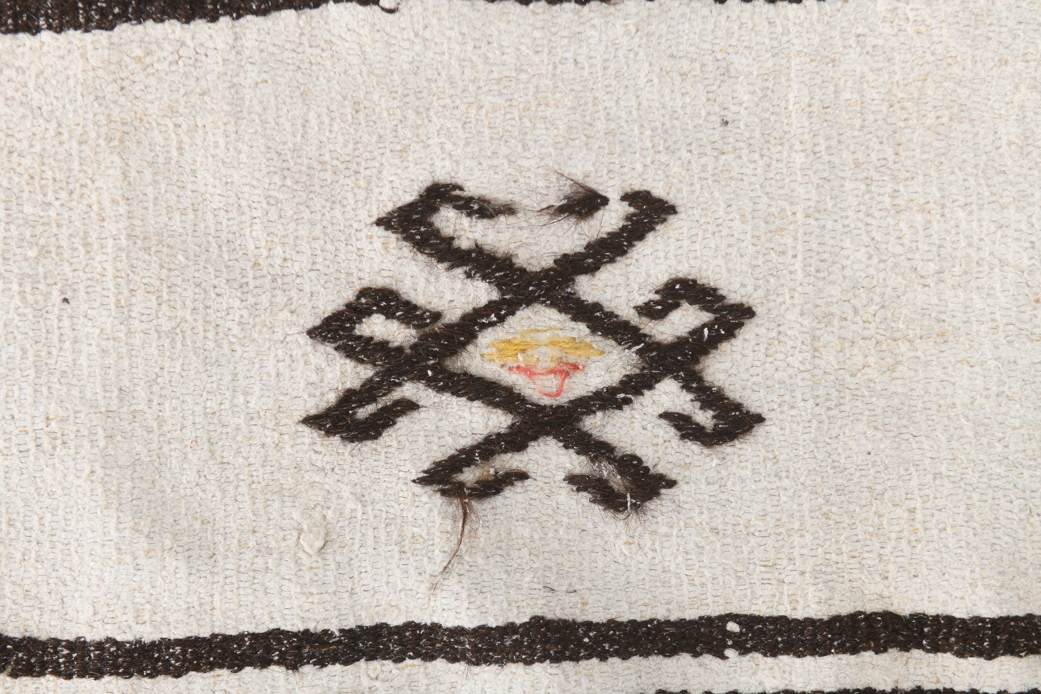 Vintage Hemp Kilim 5’9’’ x 8’5’’ ft