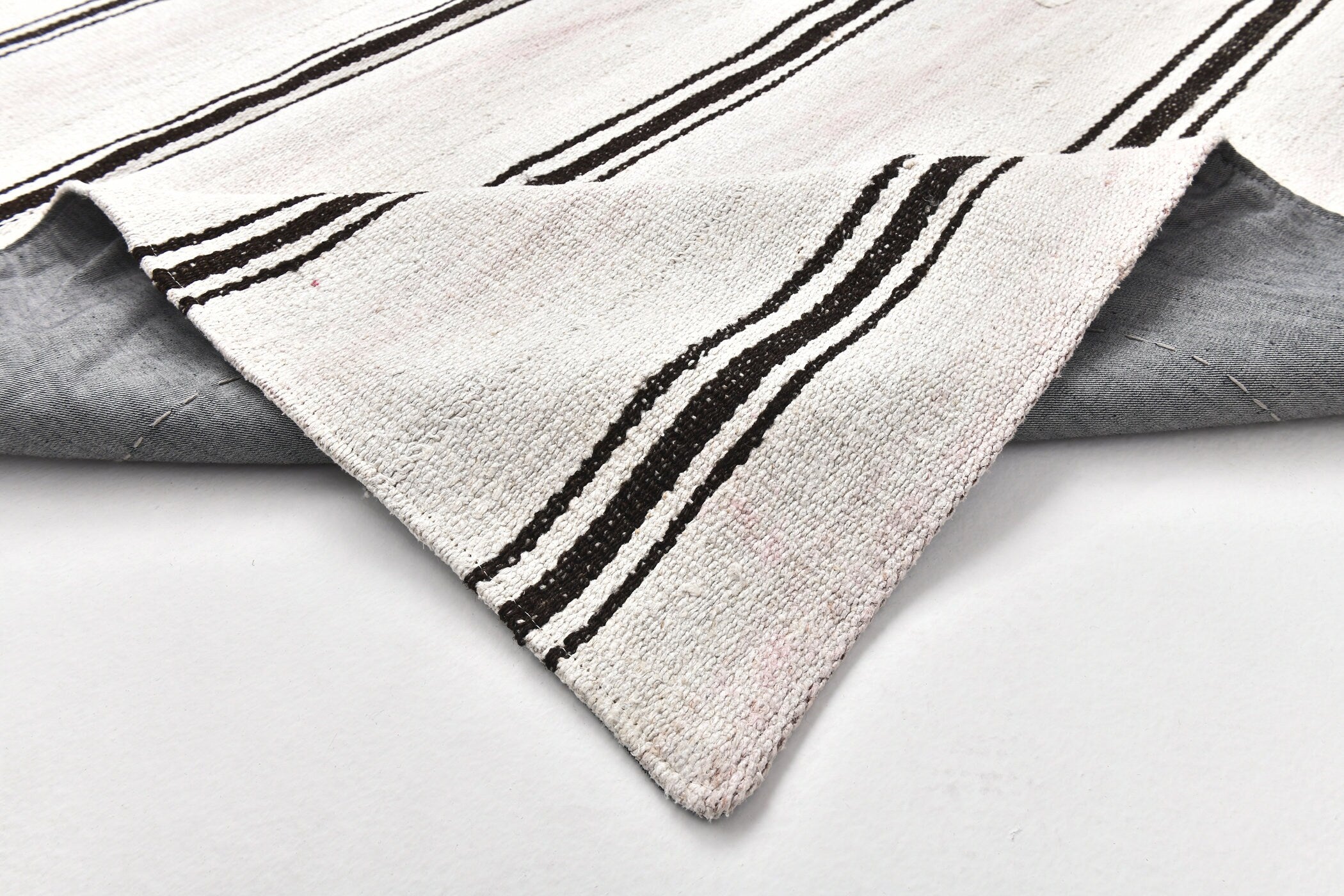 Vintage Hemp Kilim 6'2" x 7'8" ft