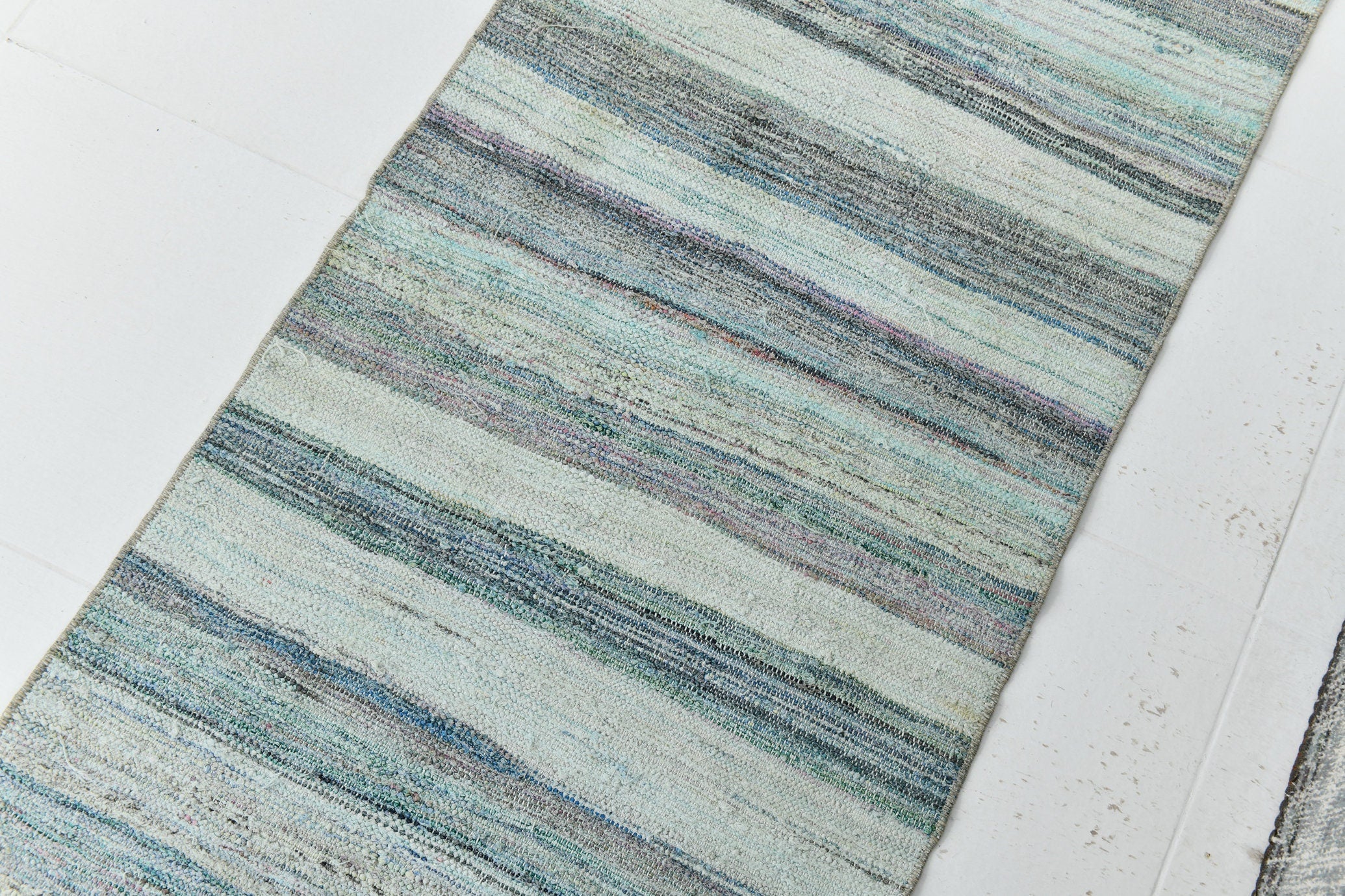 Vintage Kilim 2’2’’ x 9’9’’ ft