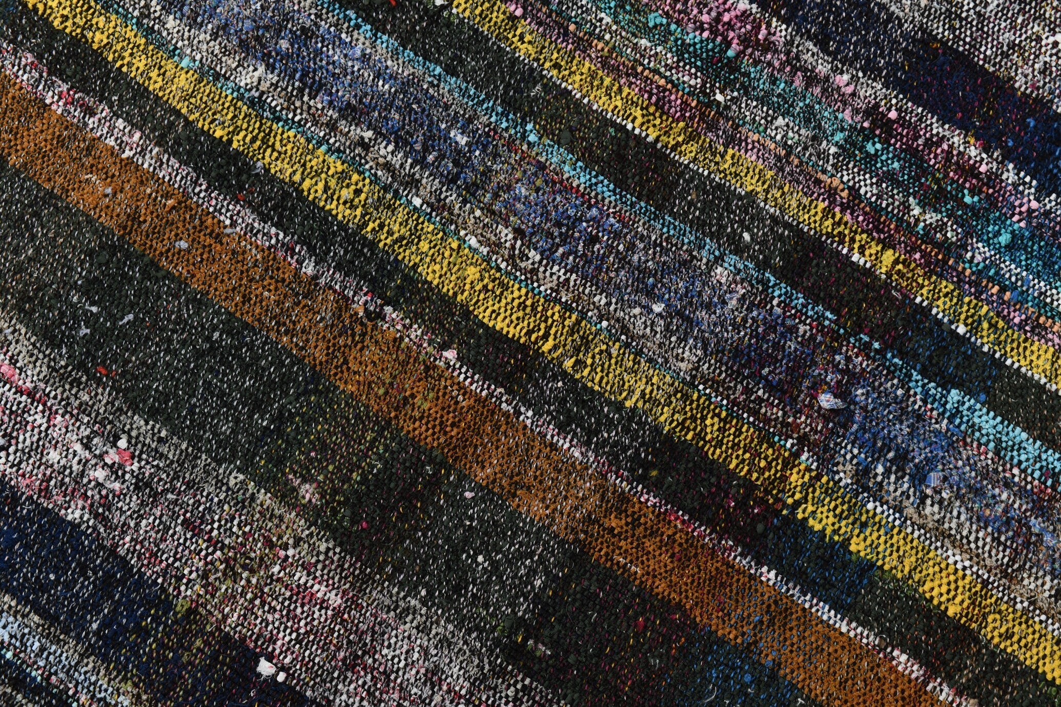 Vintage Kilim 3'9" x 8'11" ft