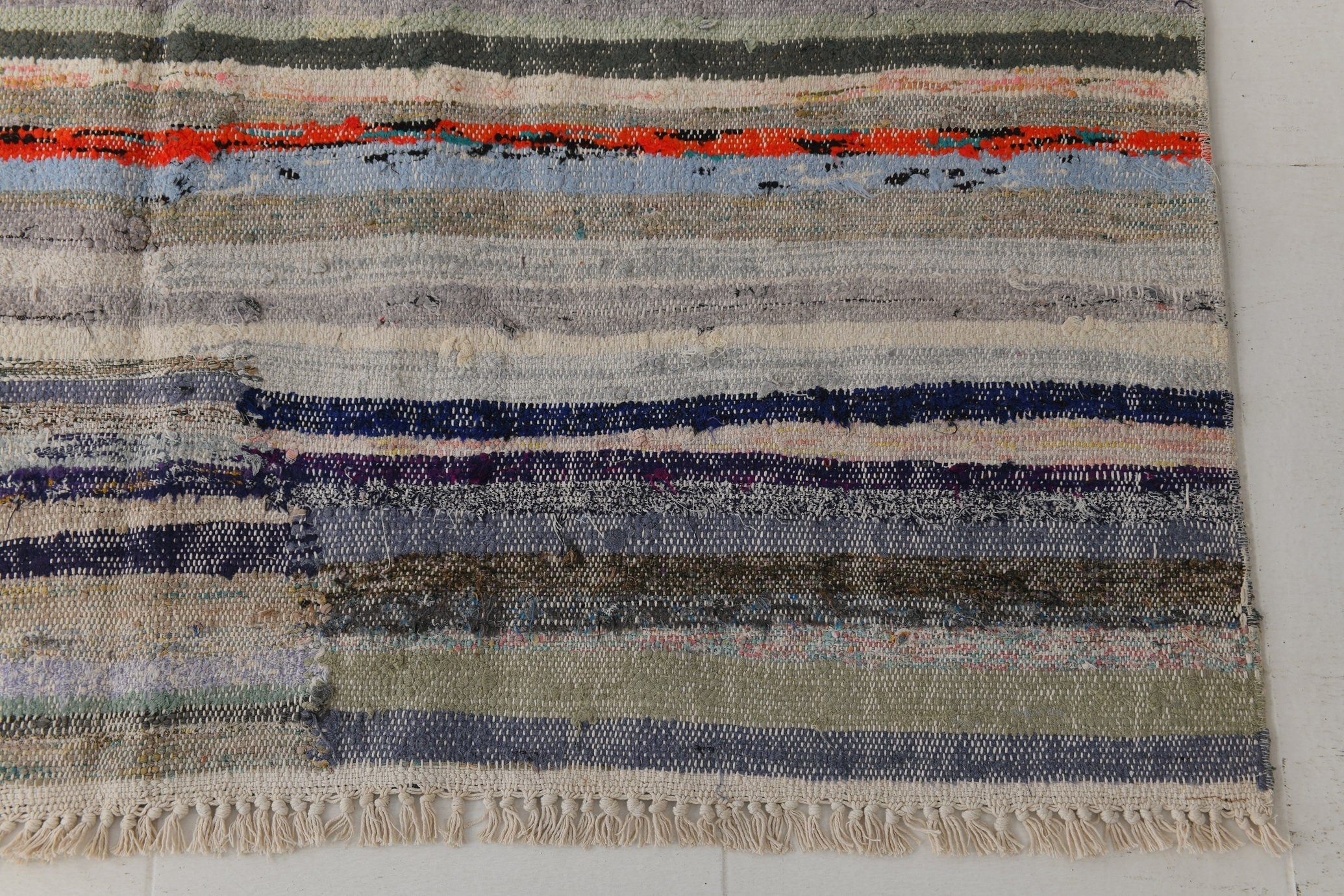 Vintage Kilim 5’7’’ x 8’9’’ ft