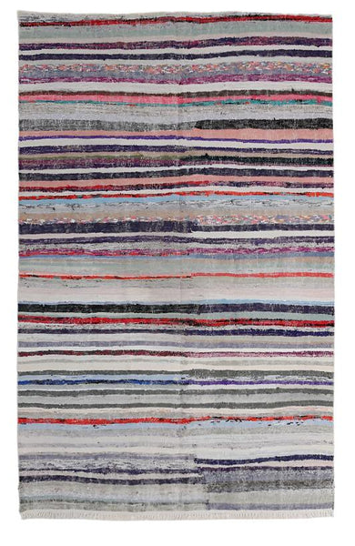 Vintage Kilim 5’7’’ x 8’9’’ ft