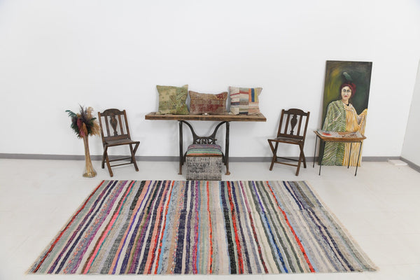 Vintage Kilim 5’7’’ x 8’9’’ ft